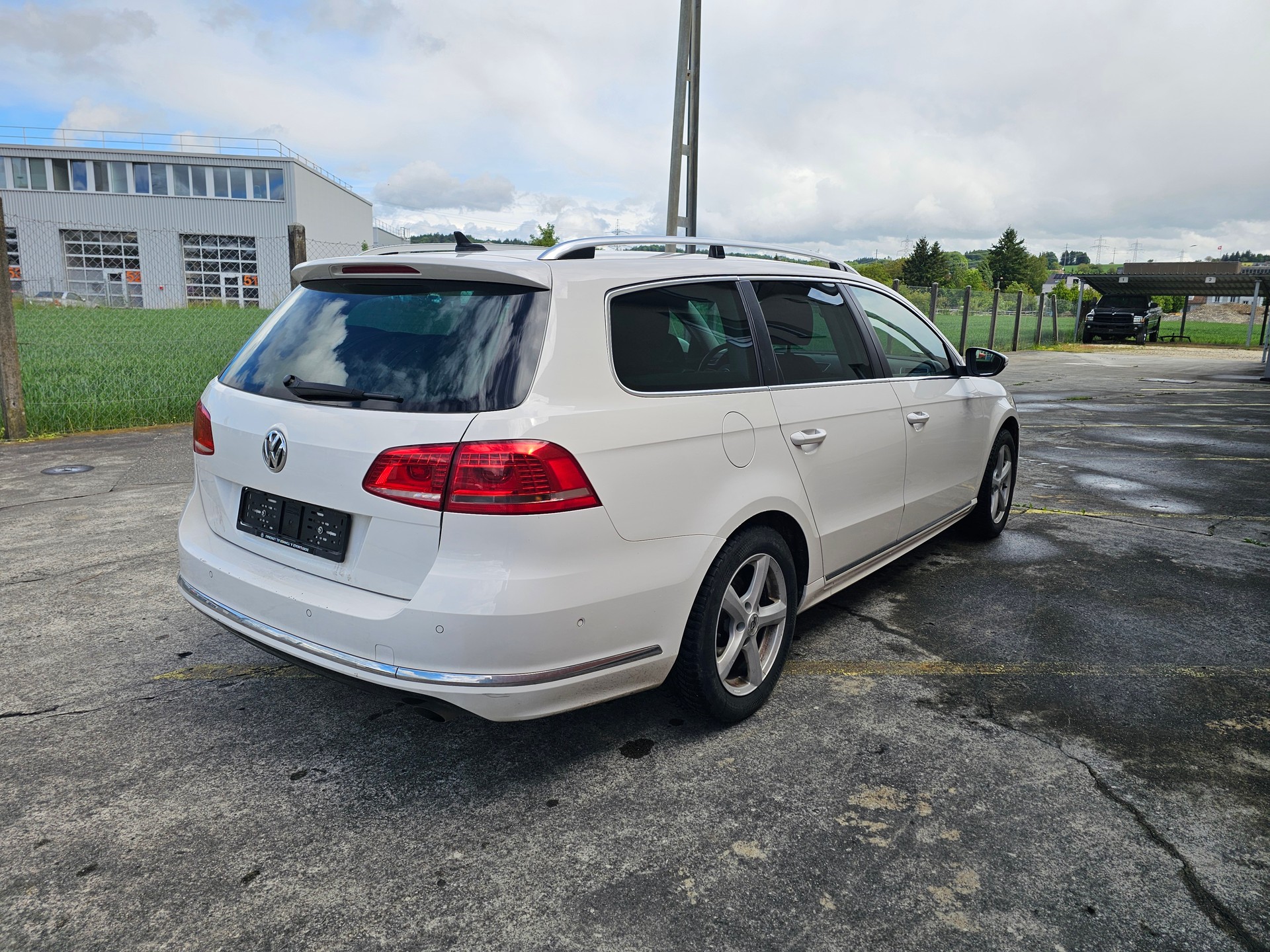 VW Passat Variant 2.0 TDI BMT Highline 4MDSG-image-4