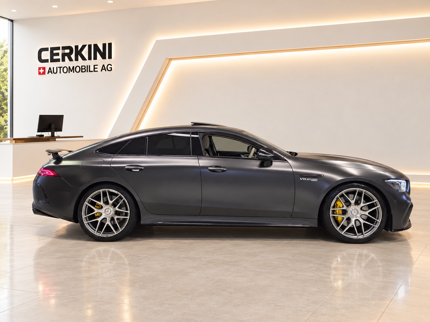 MERCEDES-BENZ AMG GT 4 63 S 4Matic+ Speedshift MCT * CH Fahrzeug * Sonderlackierung * Gratis Service *-image-3