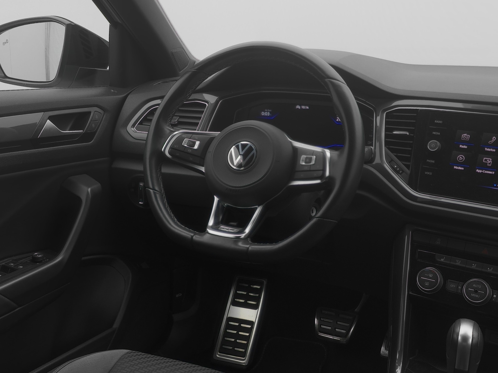 VW T-Roc 2.0 TSI R-Line Black Style DSG 4Motion-image-6