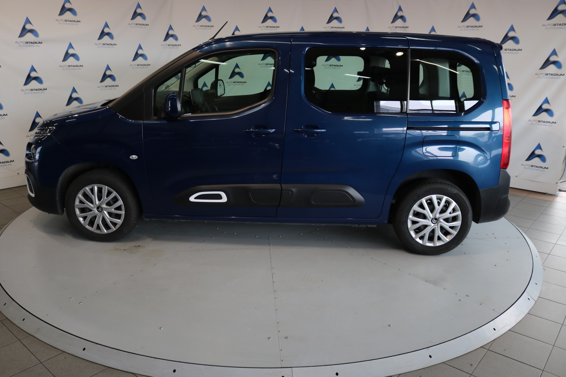 CITROEN Berlingo Feel Pack EAT8-image-17