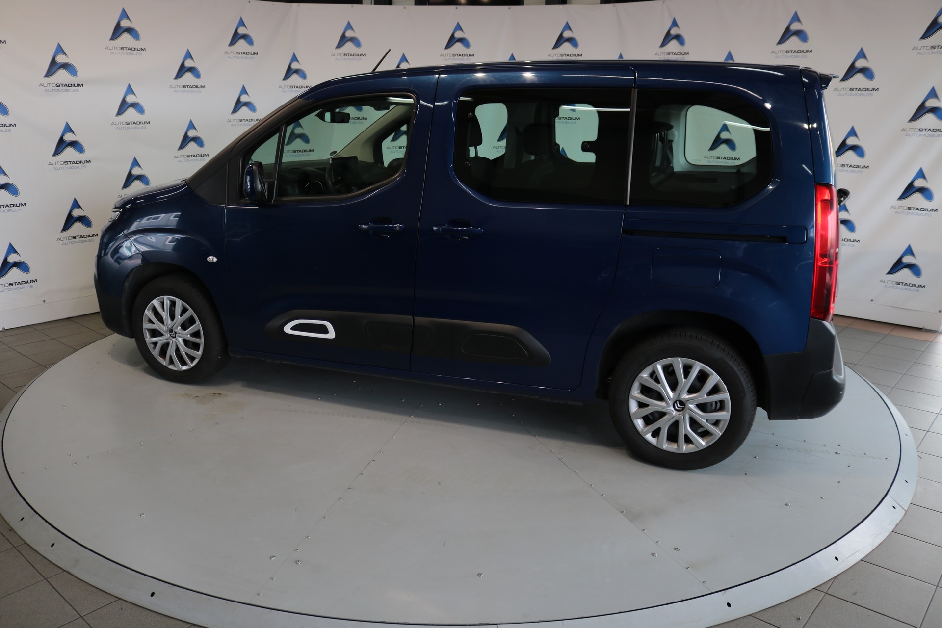 CITROEN Berlingo Feel Pack EAT8-image-18