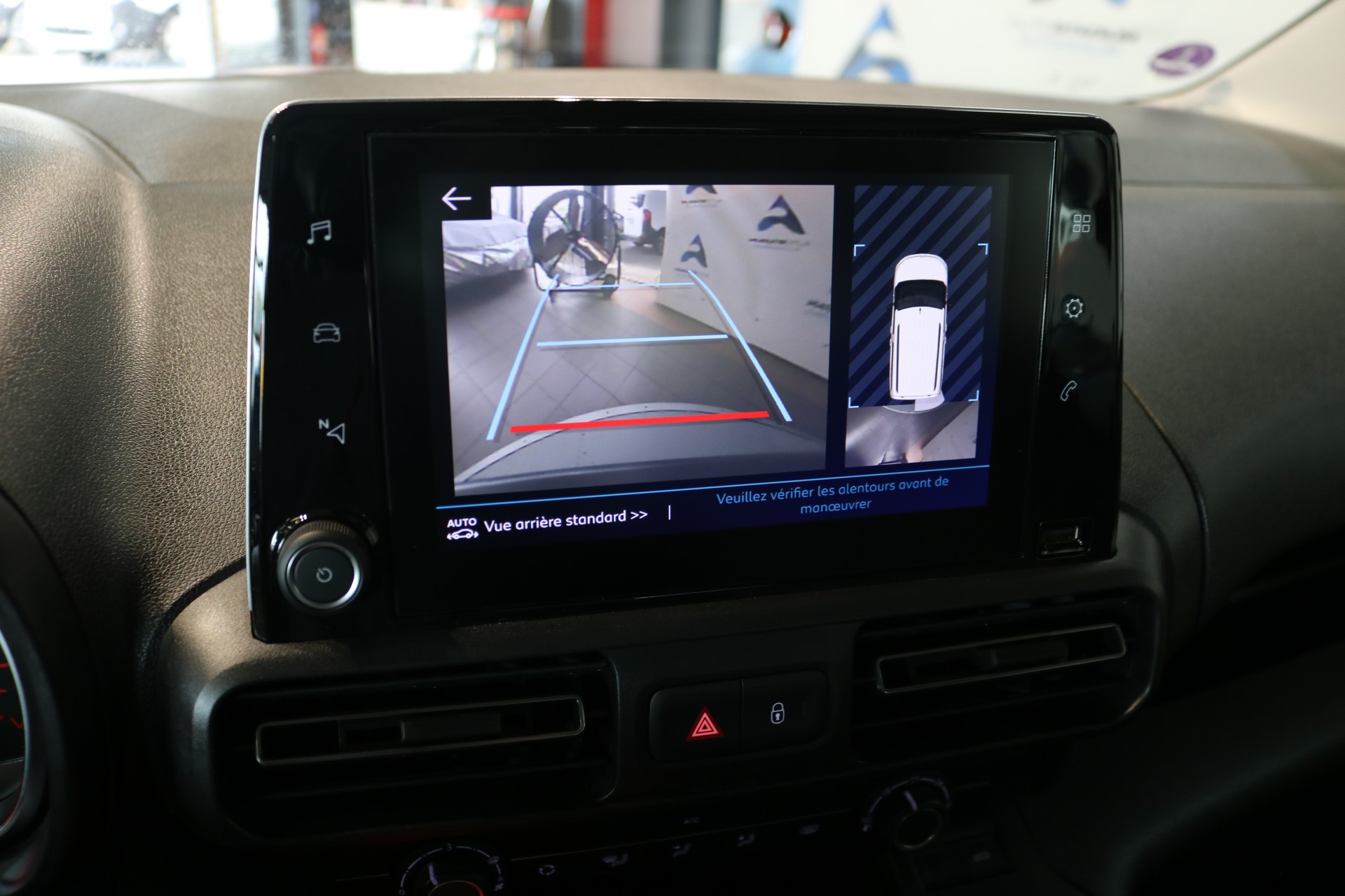 CITROEN Berlingo Feel Pack EAT8-image-41