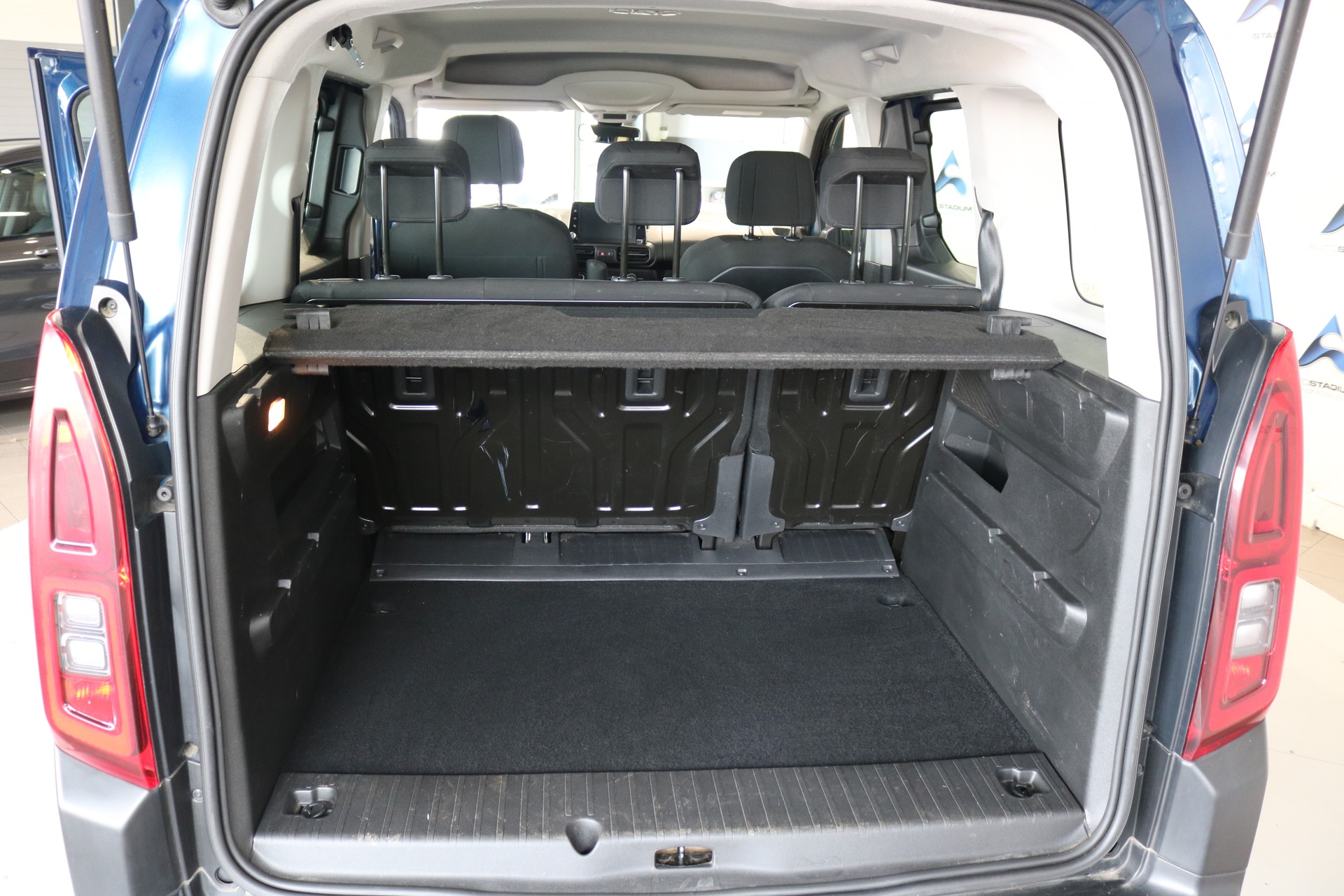 CITROEN Berlingo Feel Pack EAT8-image-37