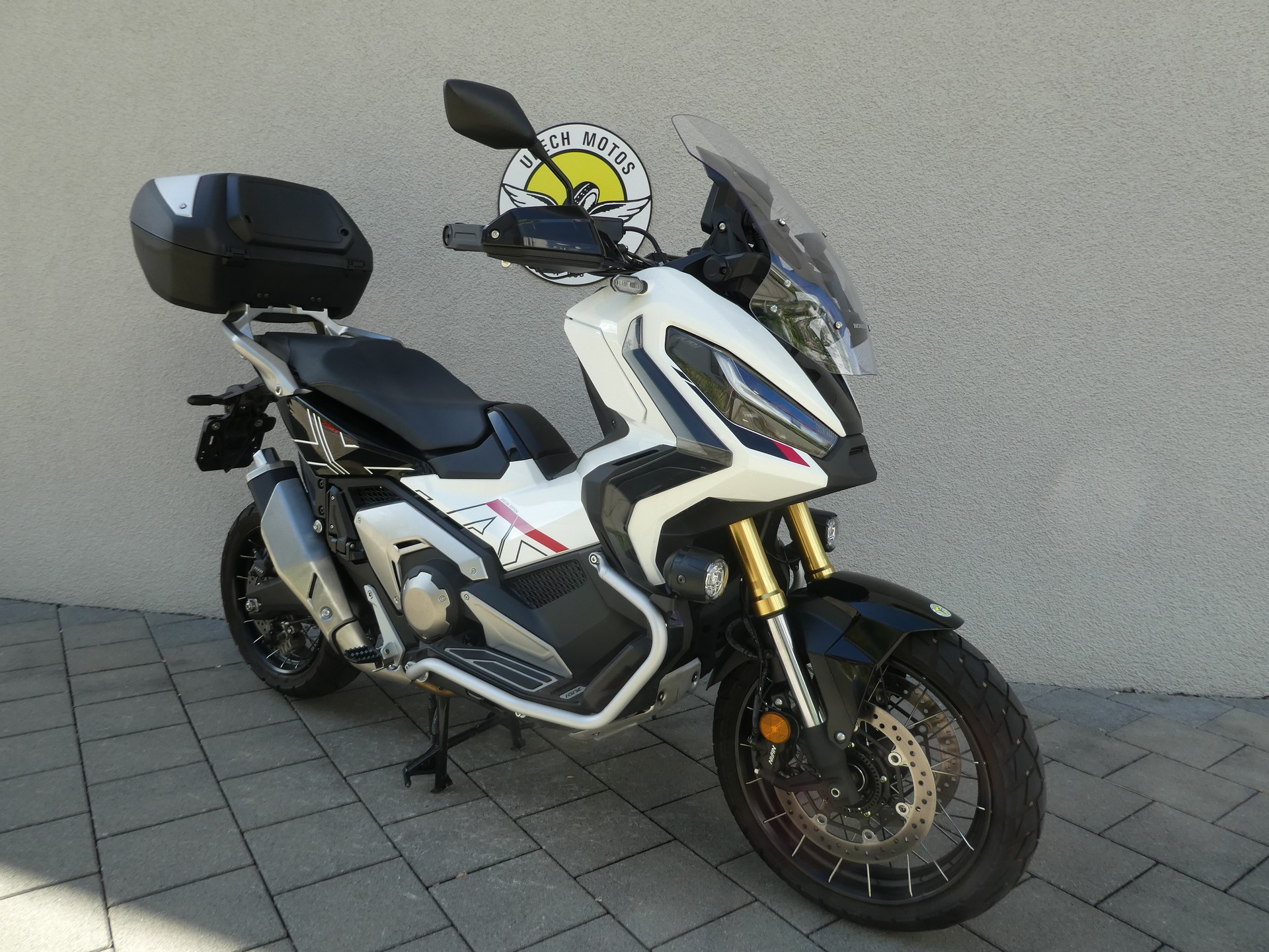 HONDA X-ADV 750-image-0