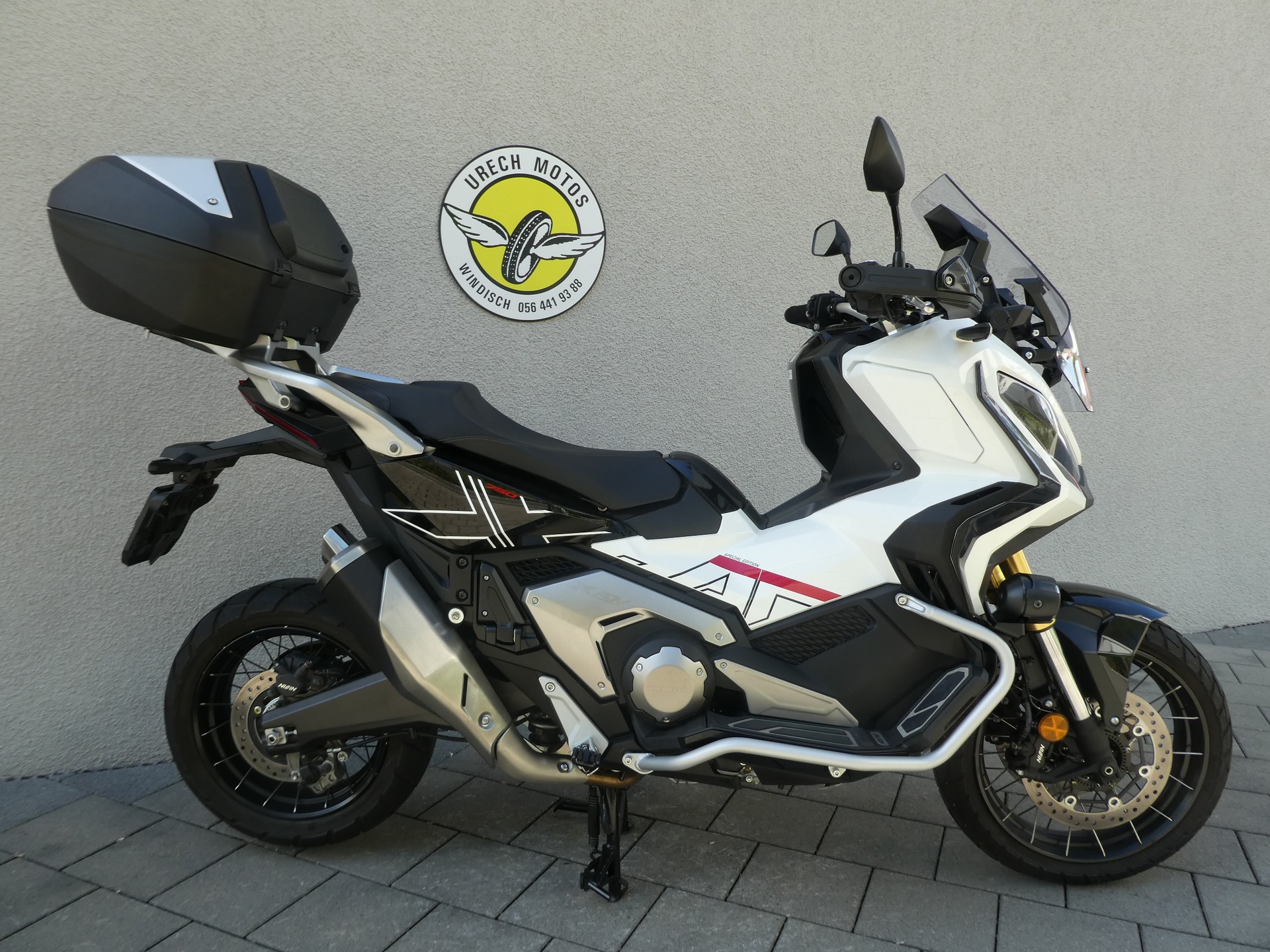 HONDA X-ADV 750-image-1