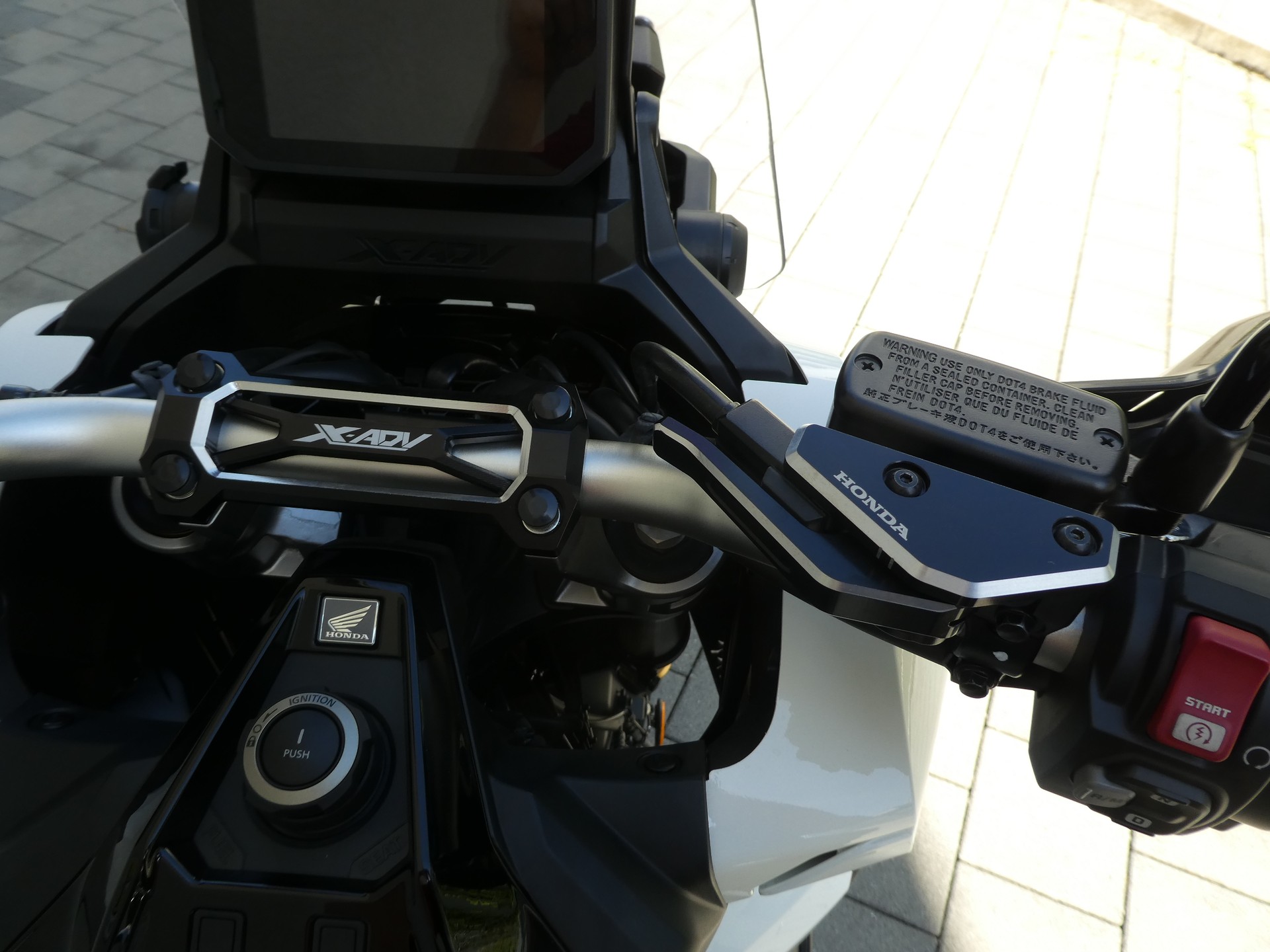 HONDA X-ADV 750-image-7