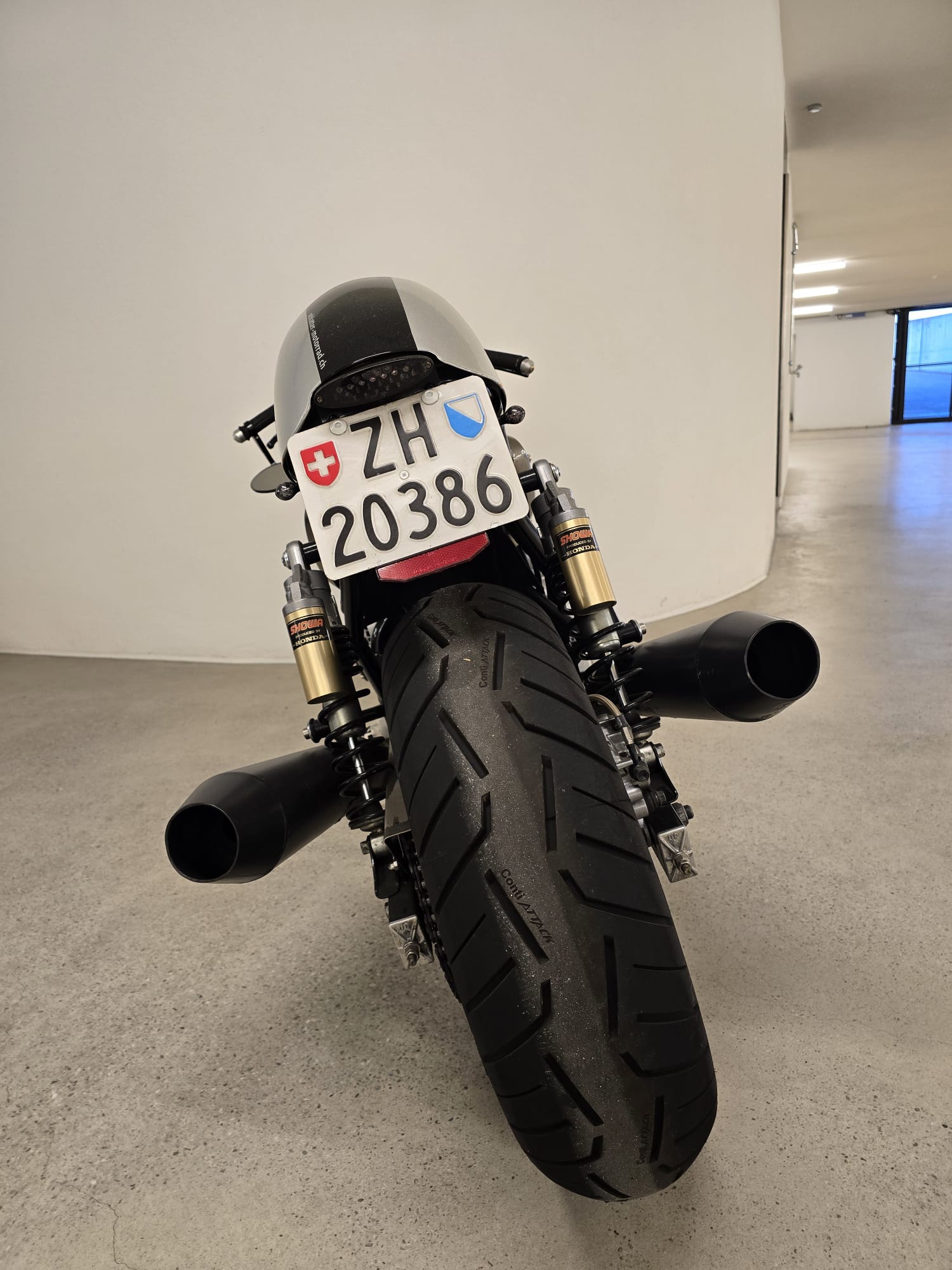HONDA CB Seven Fifty-image-2