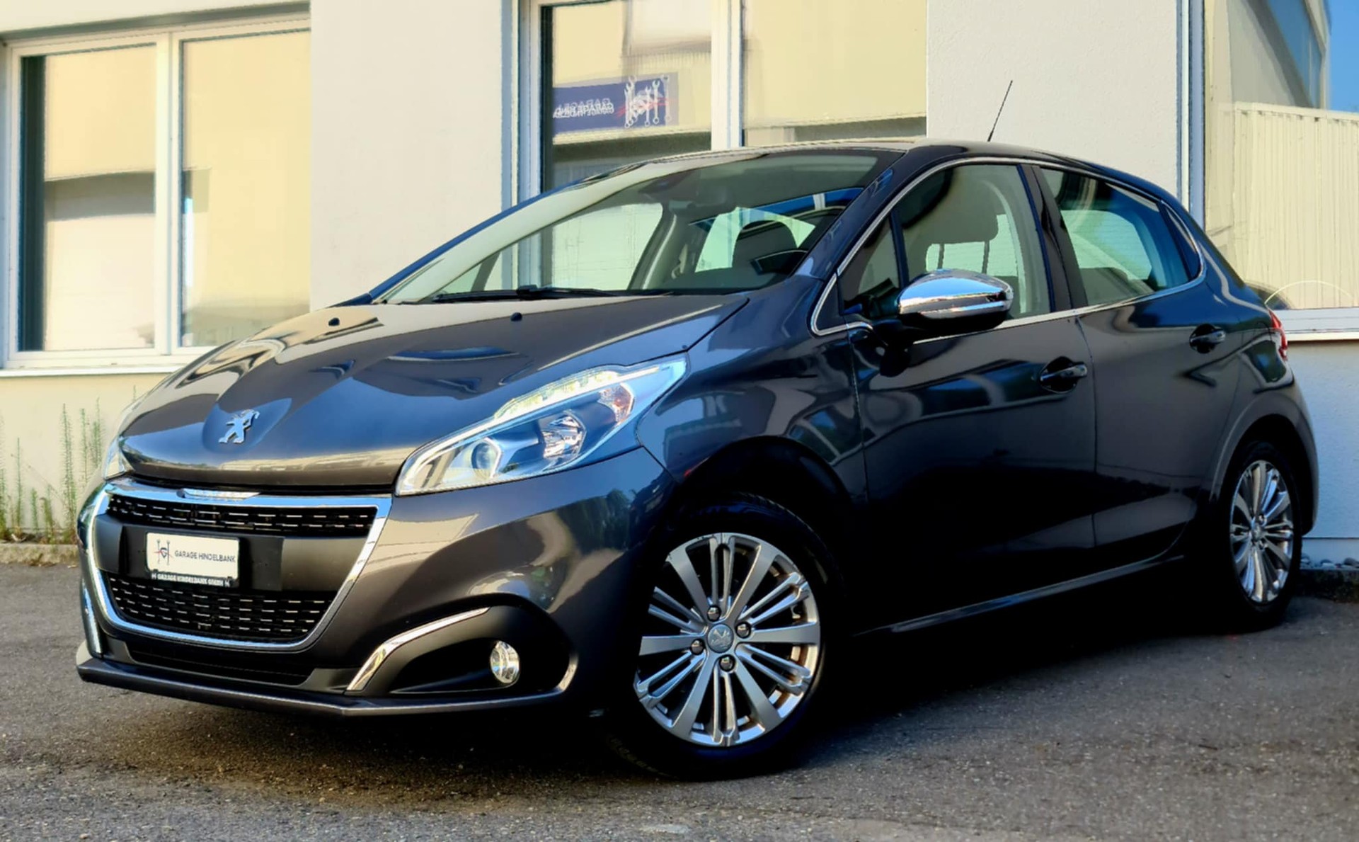 PEUGEOT 208 1.2 PureTech Style EAT6