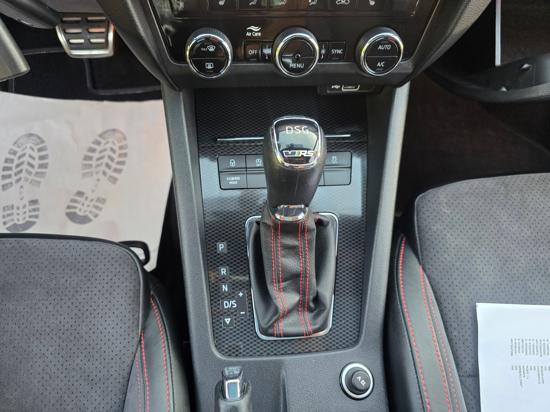 SKODA Octavia Combi 2.0 TDI RS 4x4 DSG-image-21
