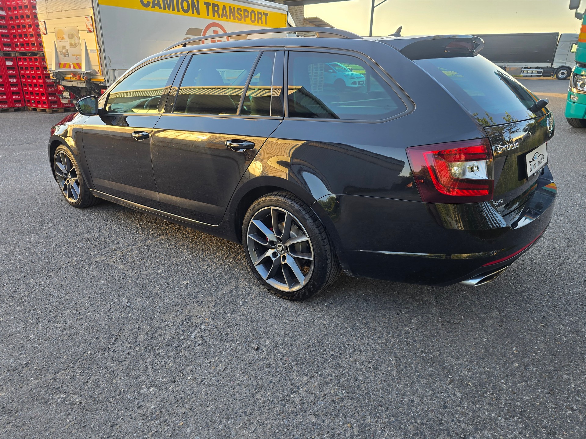 SKODA Octavia Combi 2.0 TDI RS 4x4 DSG-image-4