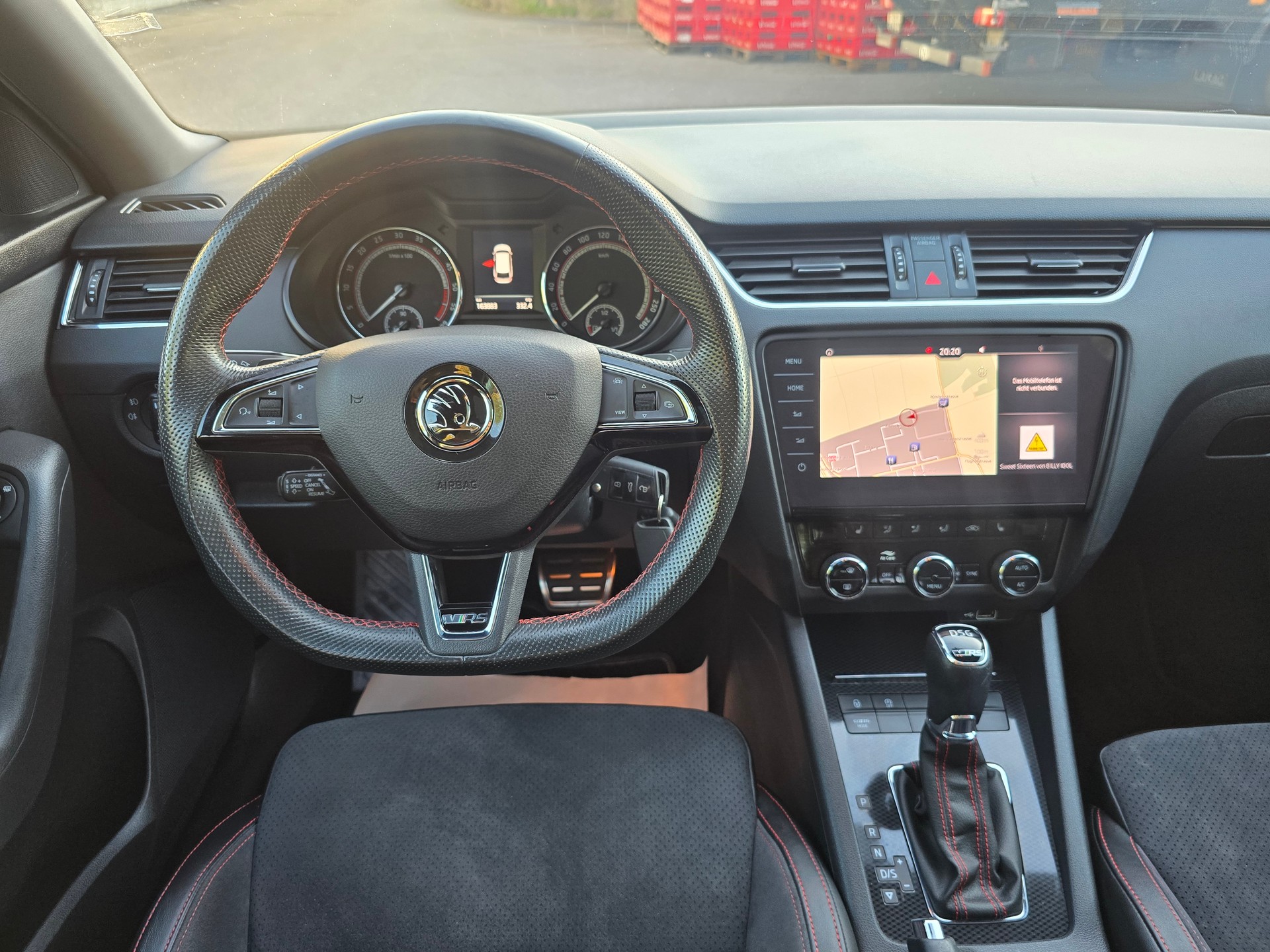 SKODA Octavia Combi 2.0 TDI RS 4x4 DSG-image-18