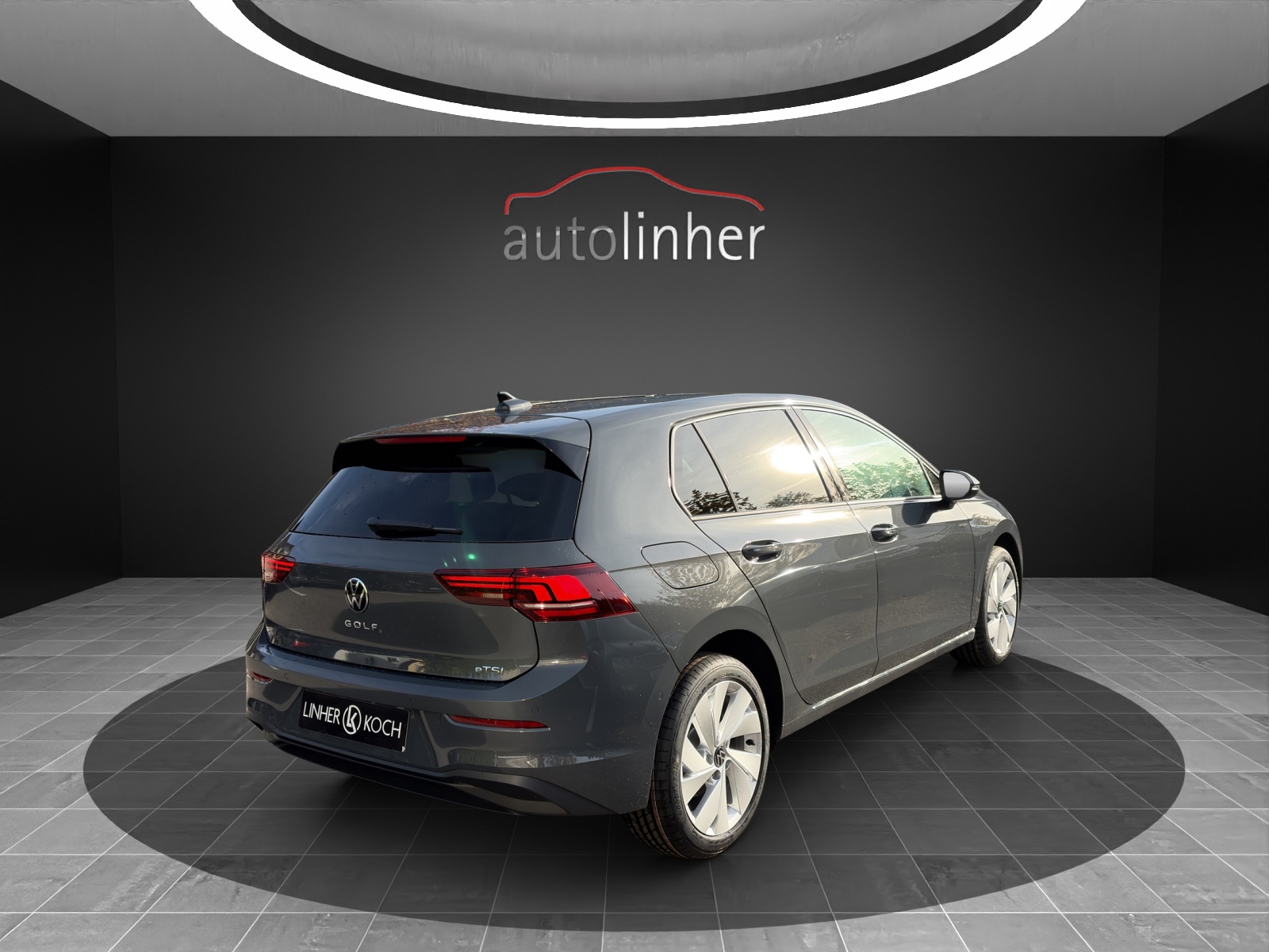 VW Golf 1.5 TSI Basis-image-4