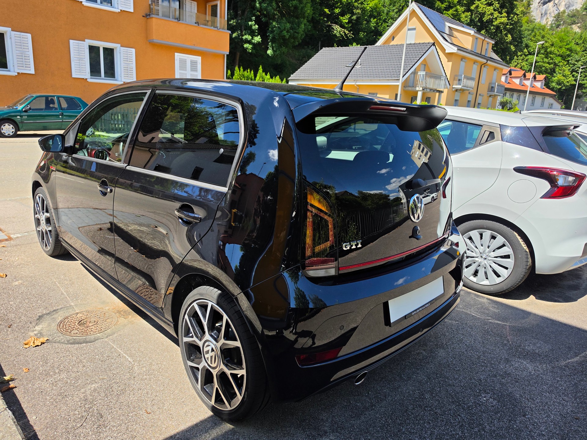 VW Up 1.0 TSI GTI-image-3