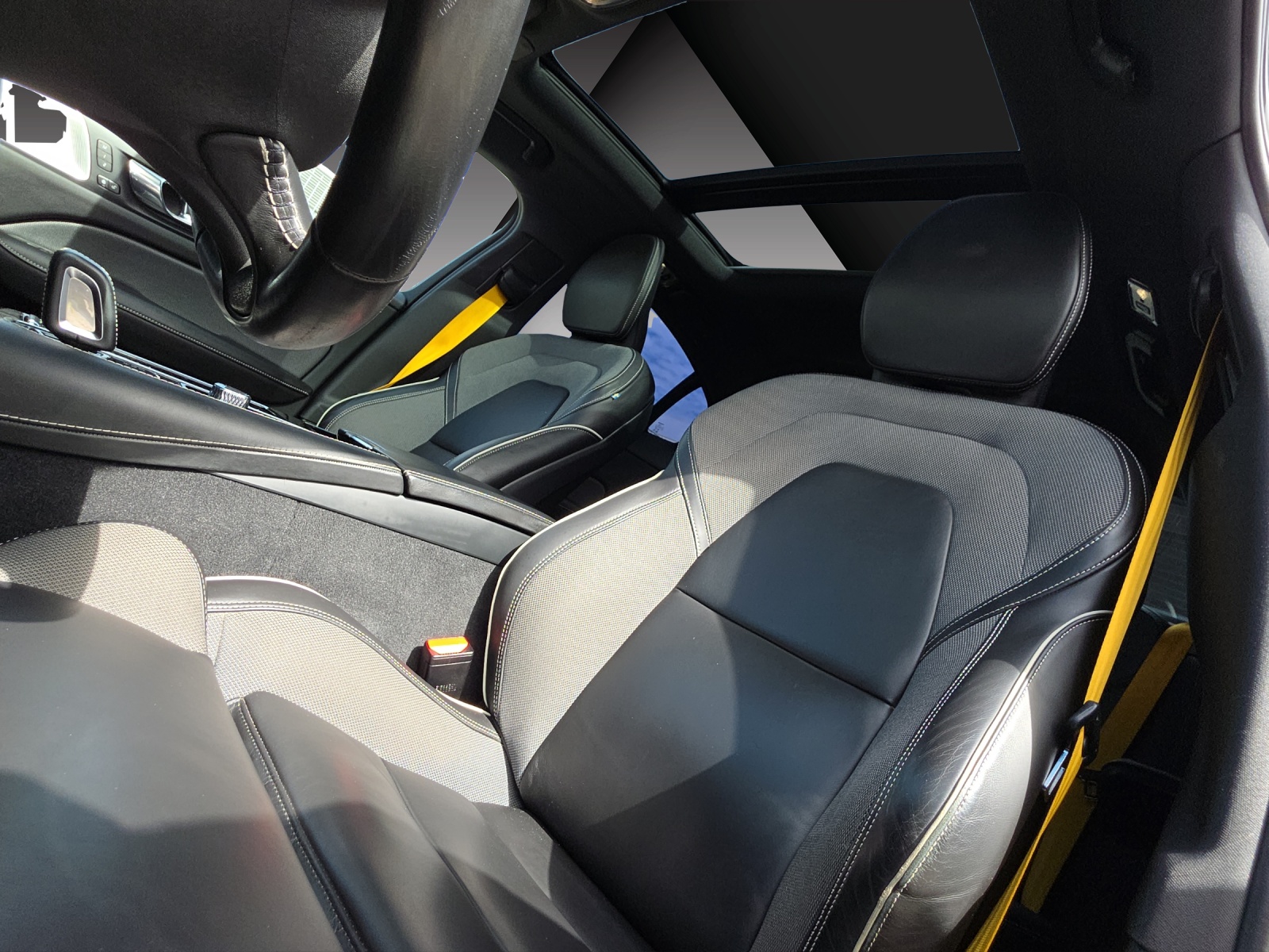 VOLVO S60 T8 e AWD Twin Engine Polestar Geartronic-image-13