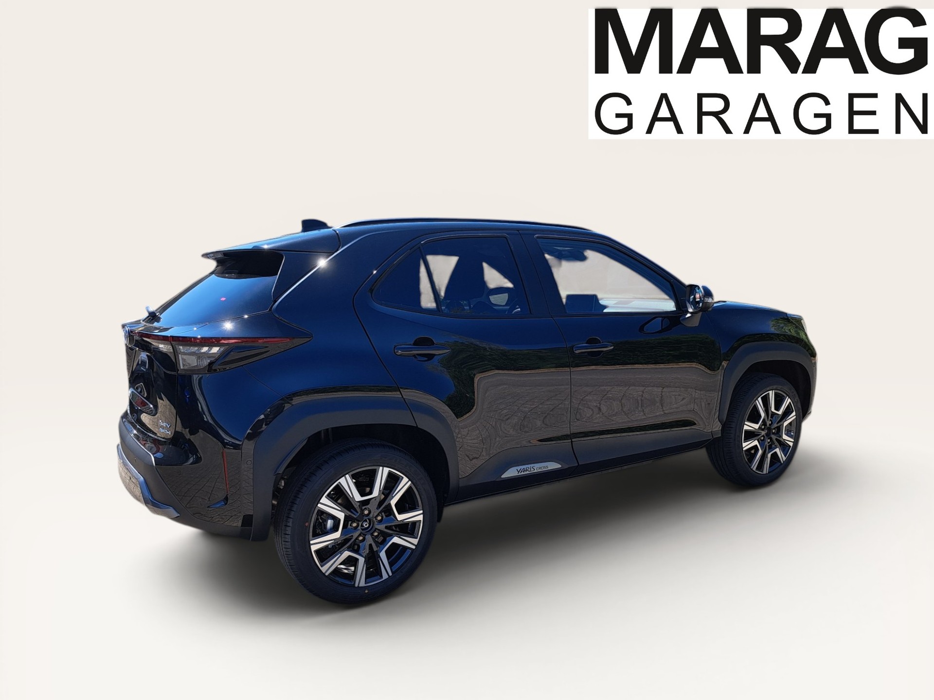 TOYOTA Yaris Cross 1.5 Premium AWDi e-CVT-image-5