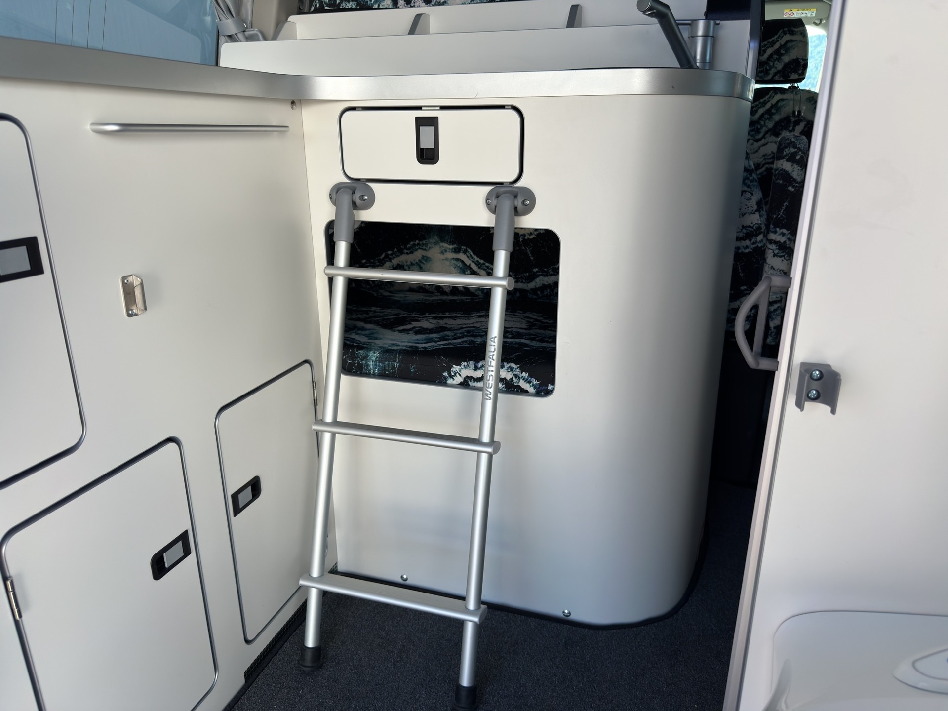 FORD Transit Custom Plus 340 L2H1 Camper NUGGET-image-42
