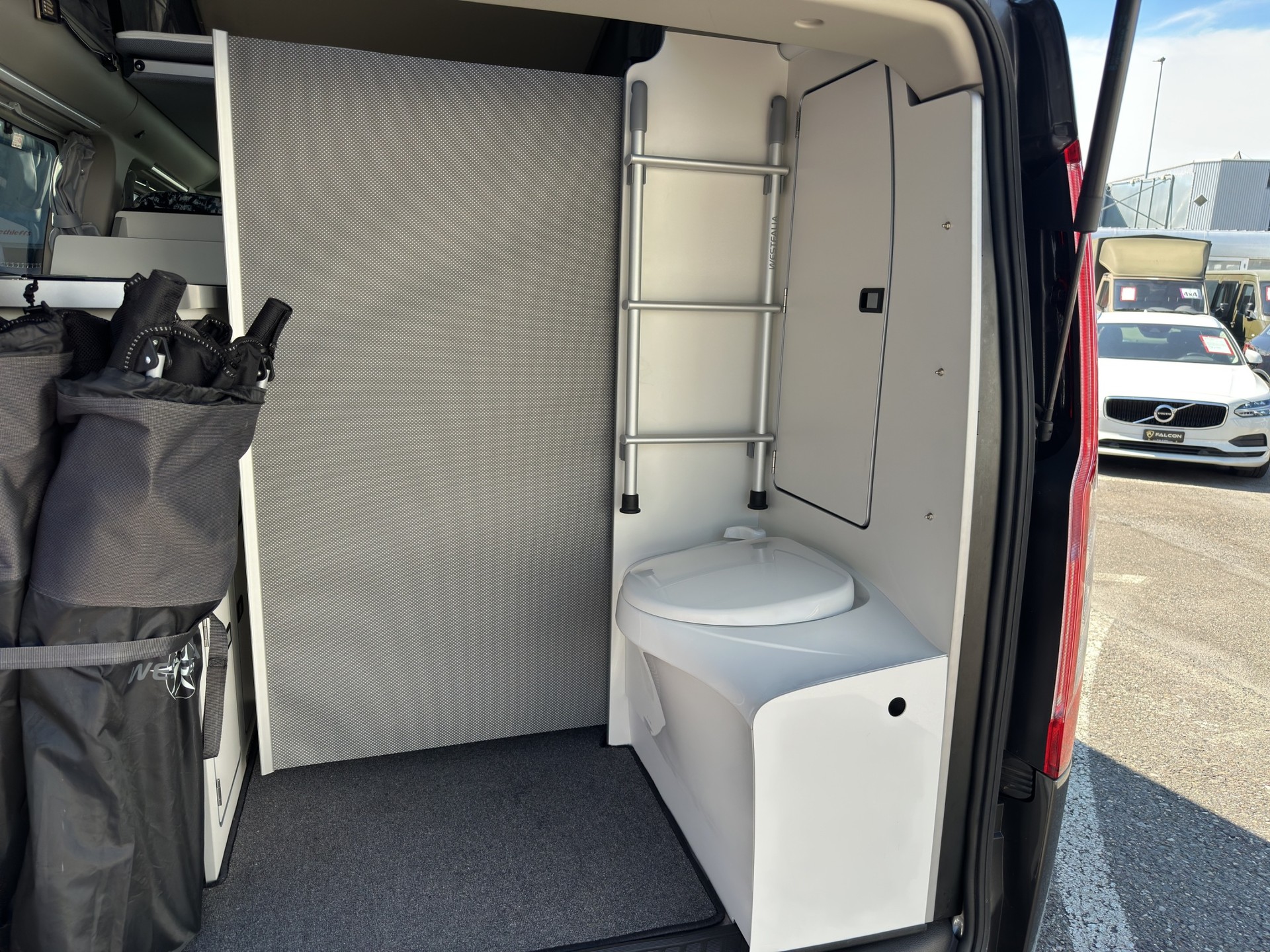 FORD Transit Custom Plus 340 L2H1 Camper NUGGET-image-40