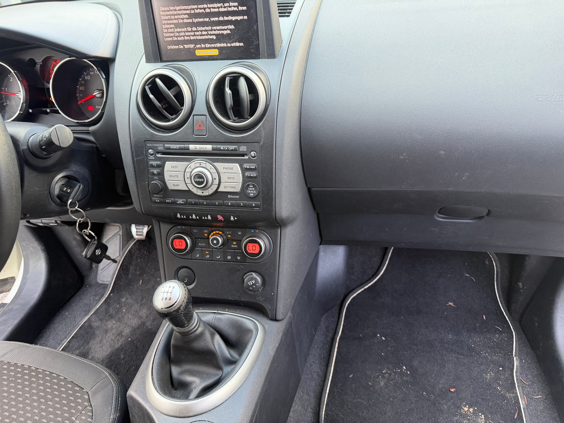 NISSAN Qashqai 2.0 dCi 4WD tekna-image-11