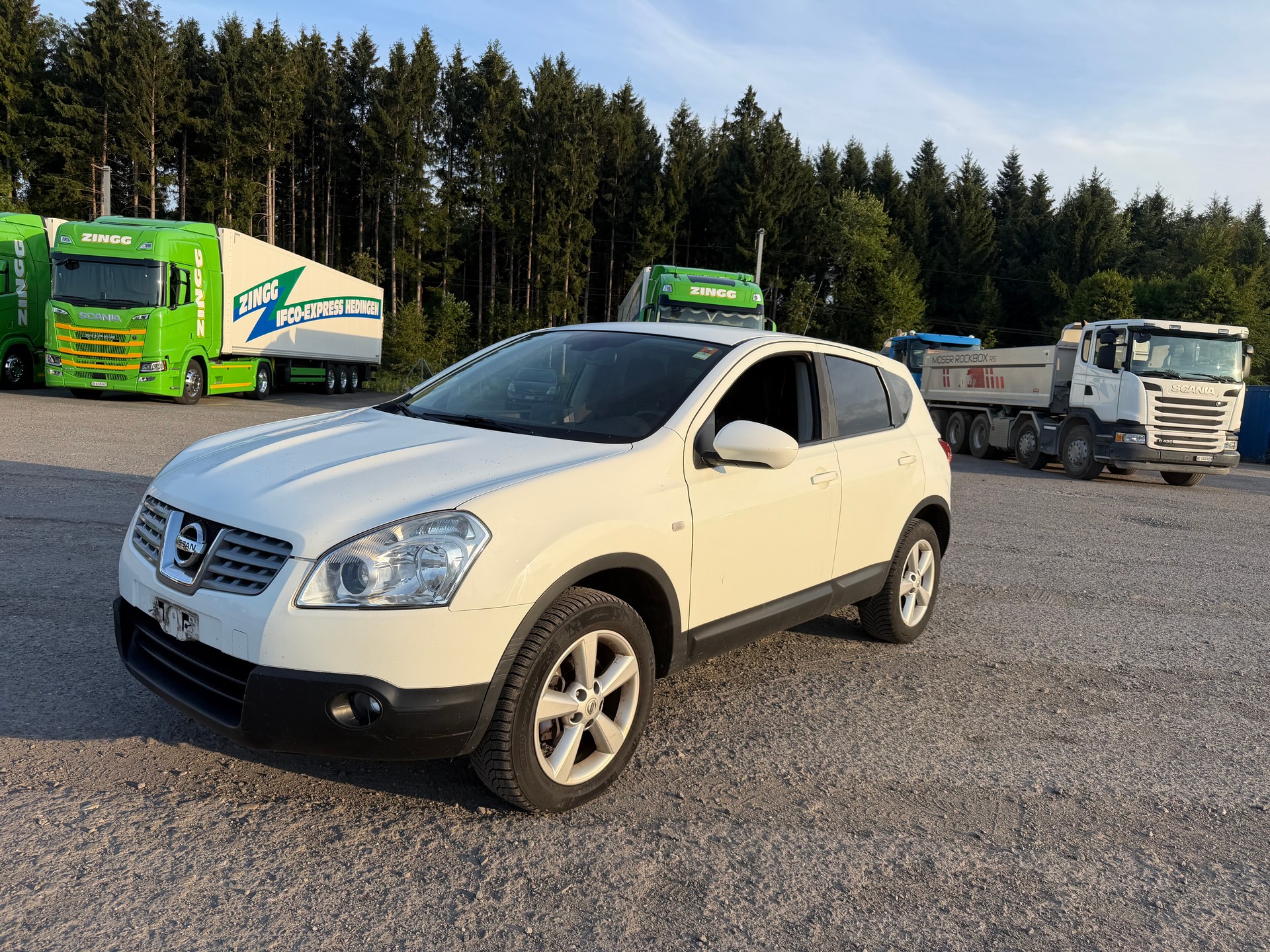 NISSAN Qashqai 2.0 dCi 4WD tekna-image-2