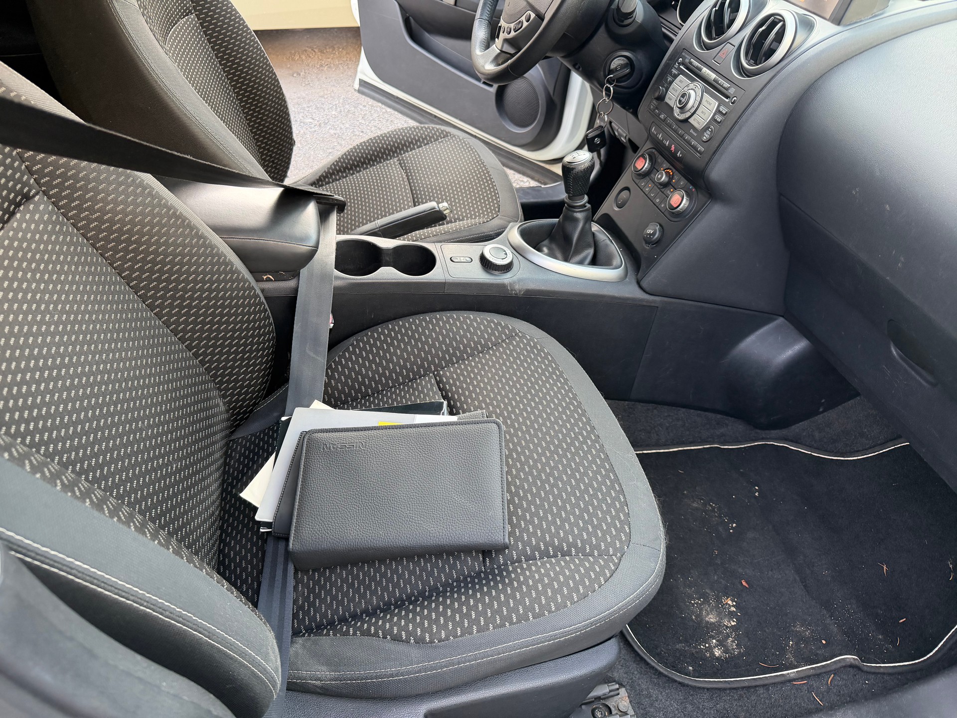 NISSAN Qashqai 2.0 dCi 4WD tekna-image-10