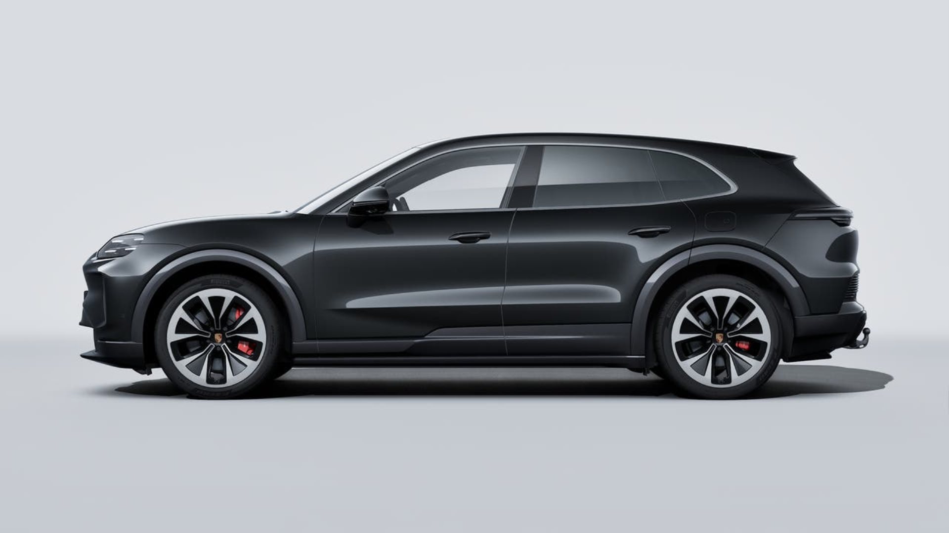 PORSCHE Cayenne S Electric-showroom-element-1
