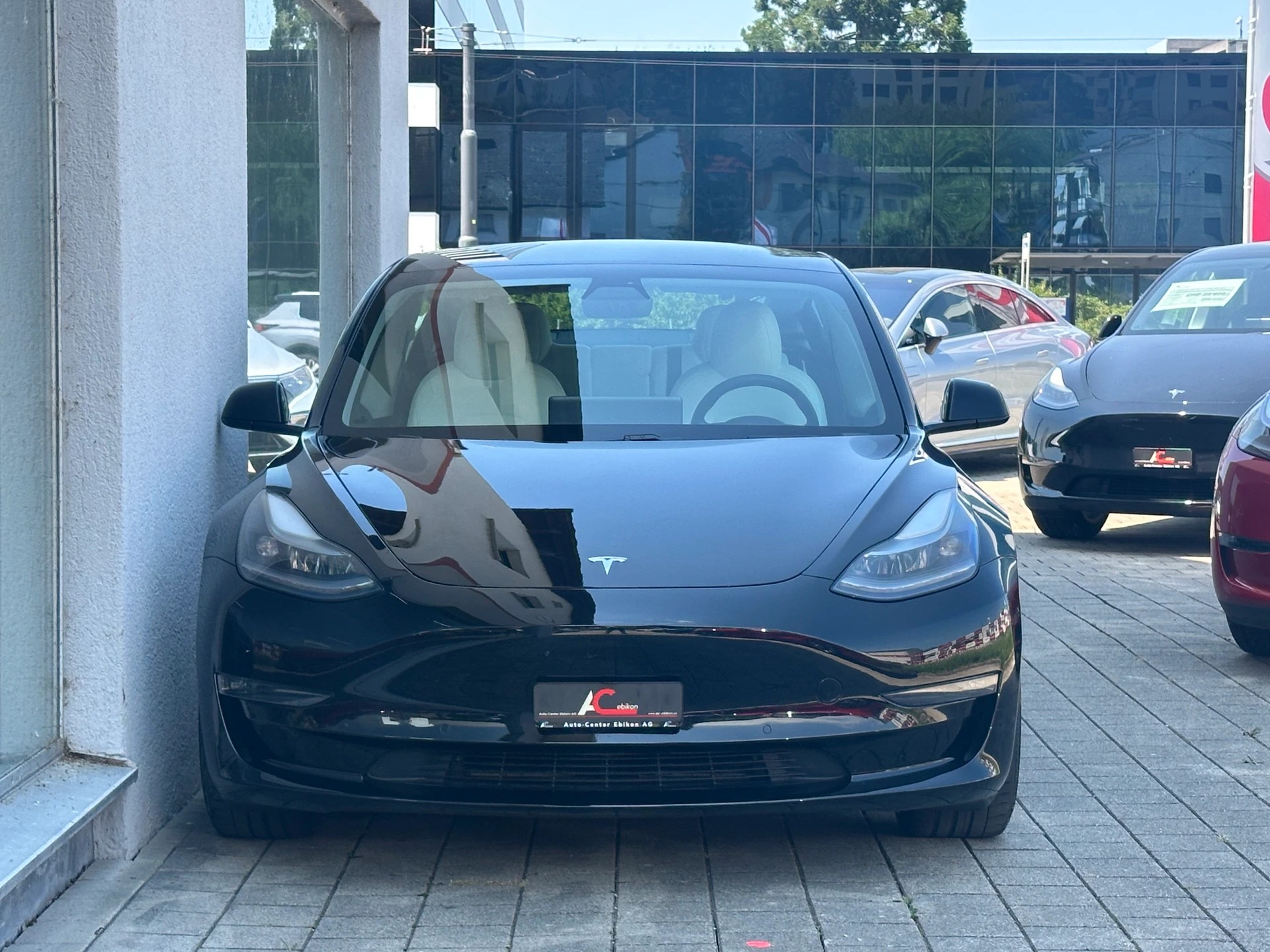 TESLA Model 3 Performance Dual Motor AWD* FSD inkl.*-showroom-element-2