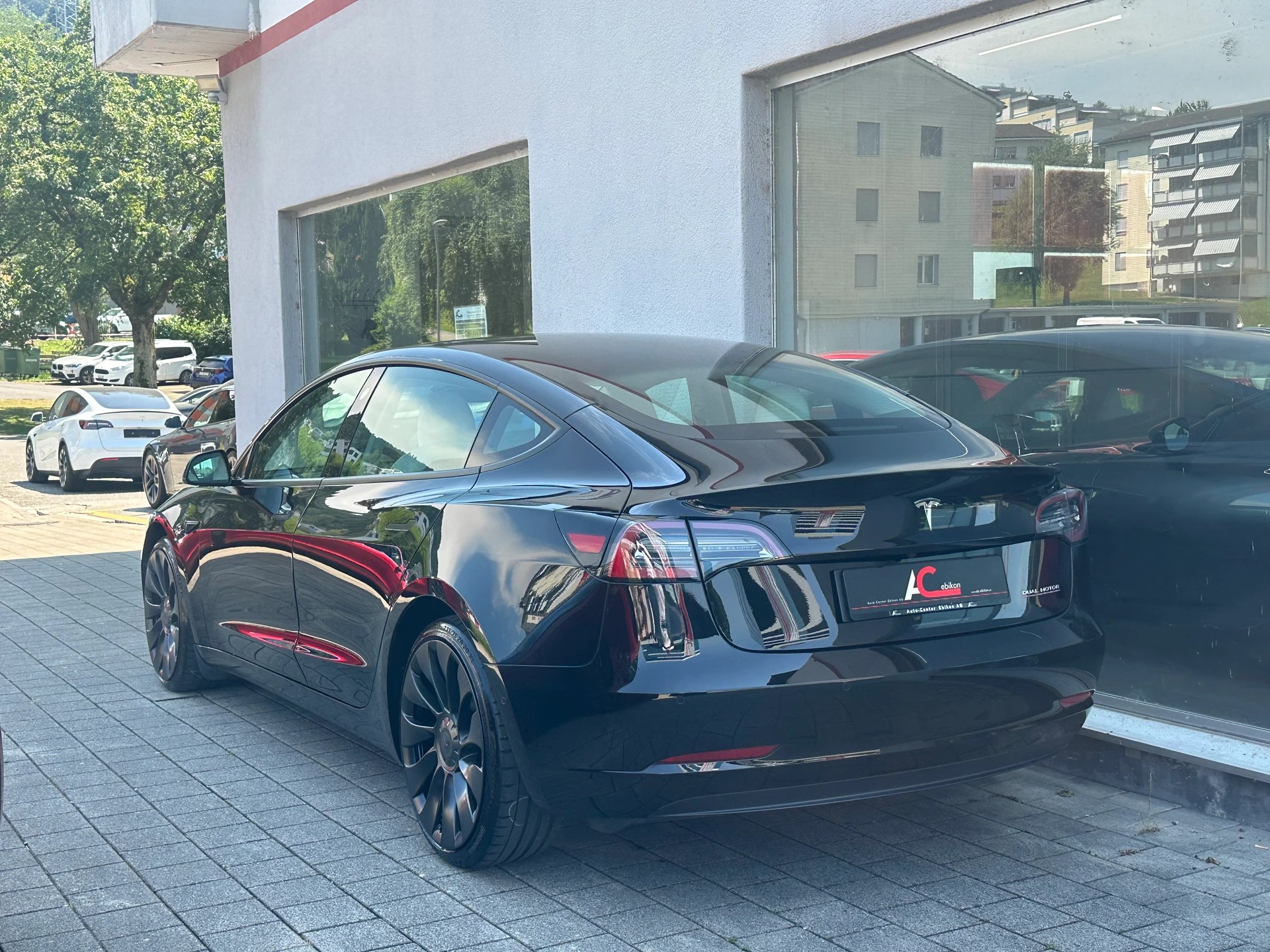 TESLA Model 3 Performance Dual Motor AWD* FSD inkl.*-showroom-element-1