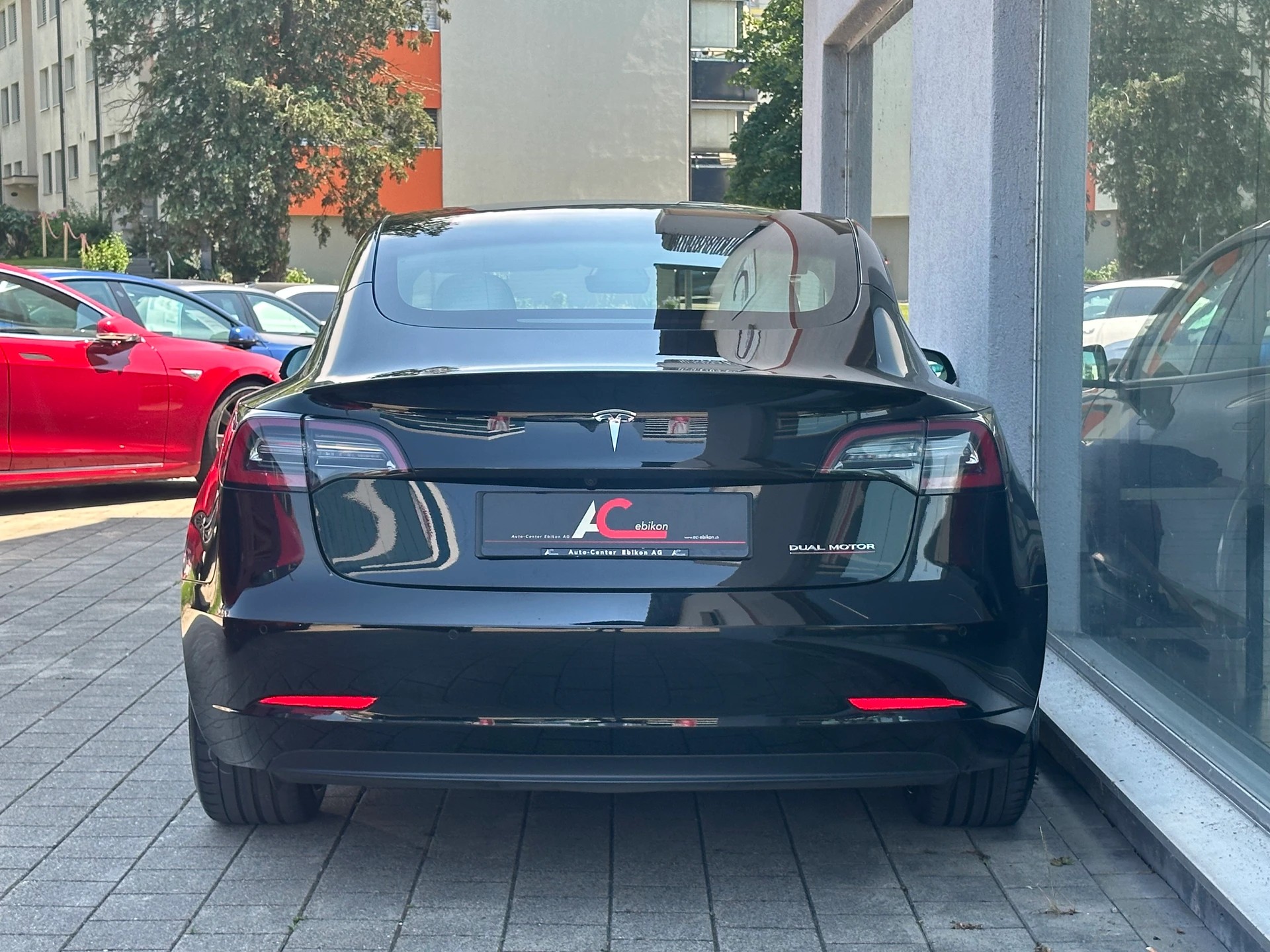 TESLA Model 3 Performance Dual Motor AWD* FSD inkl.*-showroom-element-3