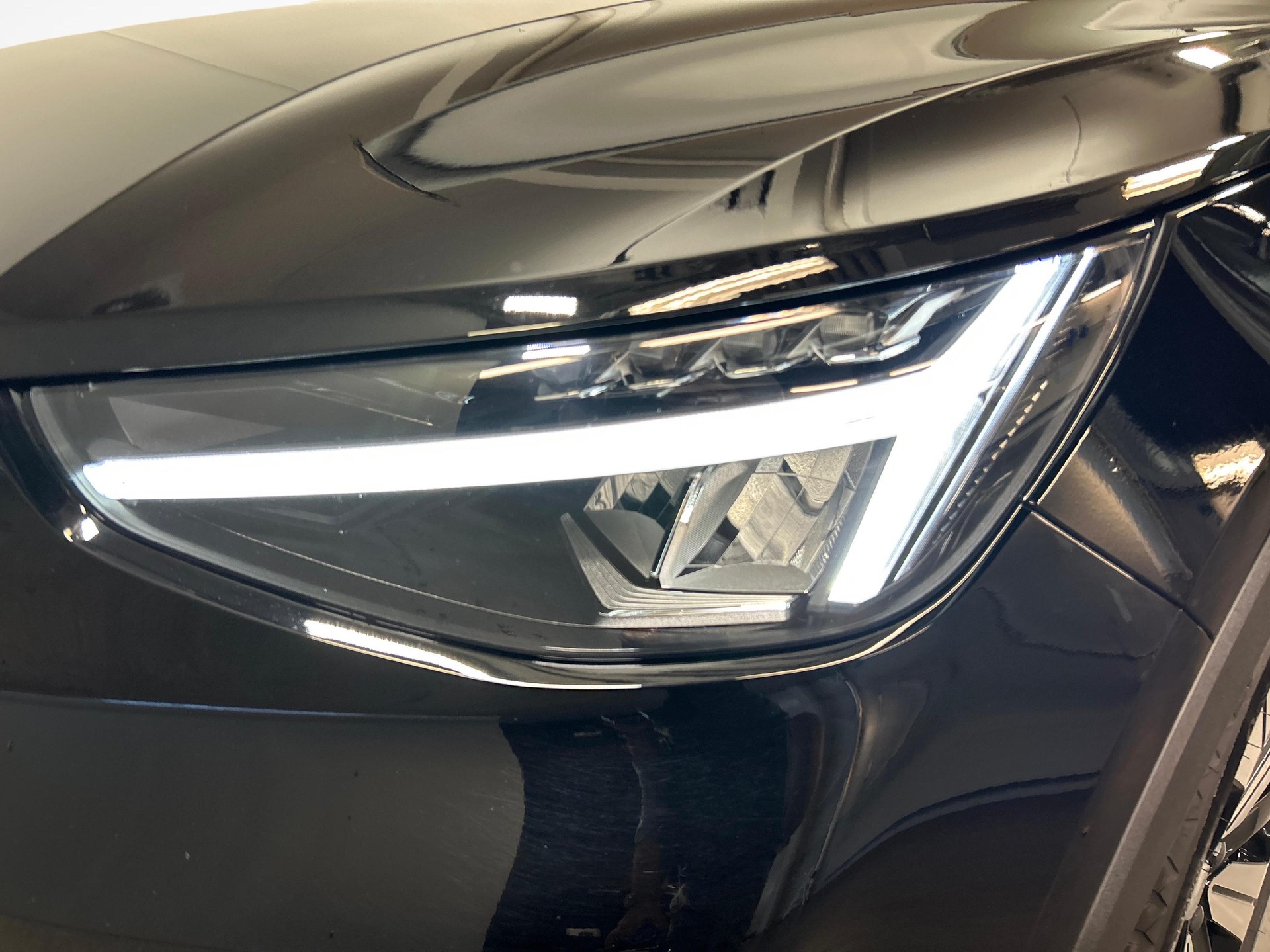 VOLVO C40 P6 Recharge Core-image-16