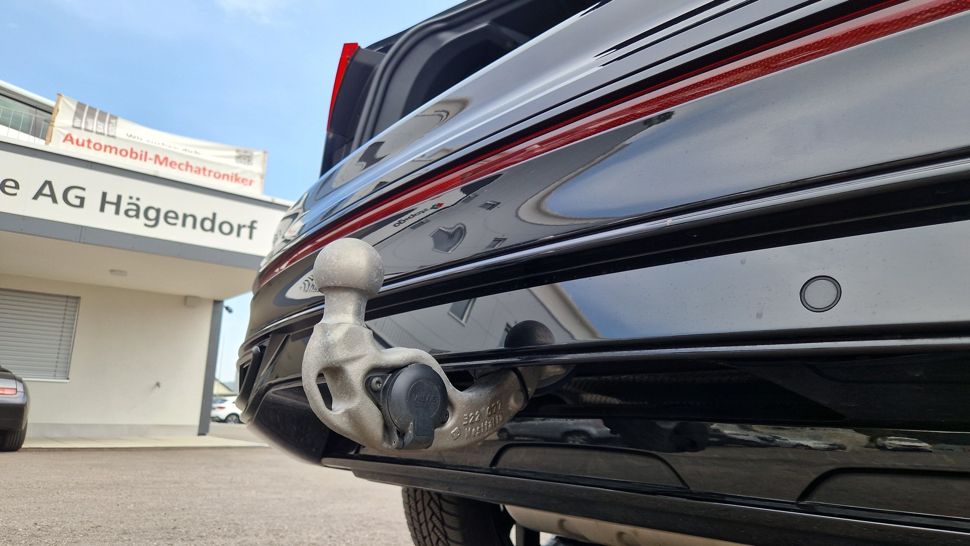 VW Tiguan 2.0TSI R-Line Black Design 4Motion DSG-image-15