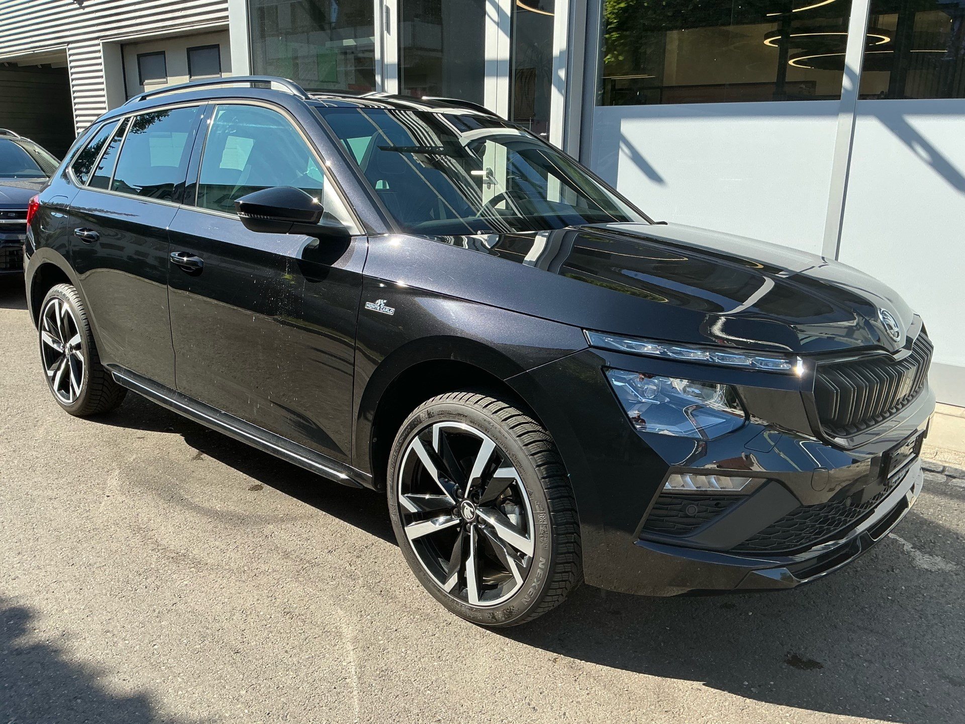 SKODA Kamiq 1.5 TSI MONTE CARLO *** 5 JAHRE SKODA WERKSGARANTIE ***-showroom-element-2