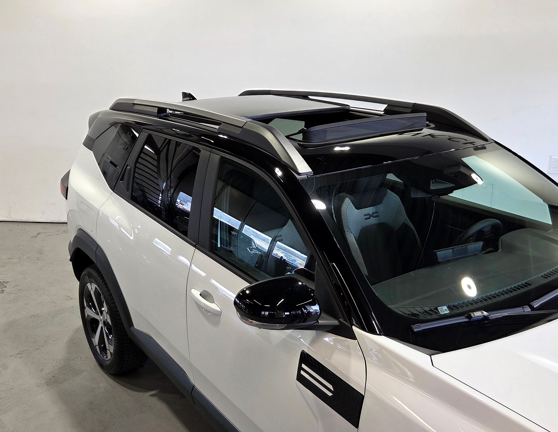DACIA Bigster 1.2 Hybrid Journey 4WD-showroom-element-1