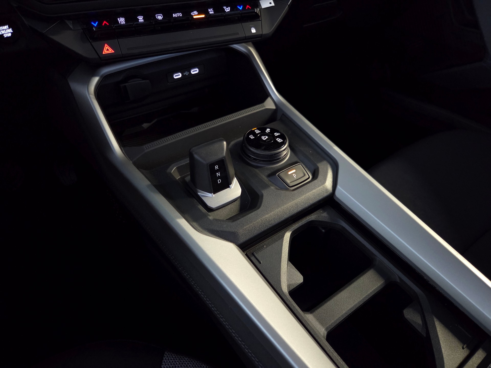 DACIA Bigster 1.2 Hybrid Journey 4WD-image-14