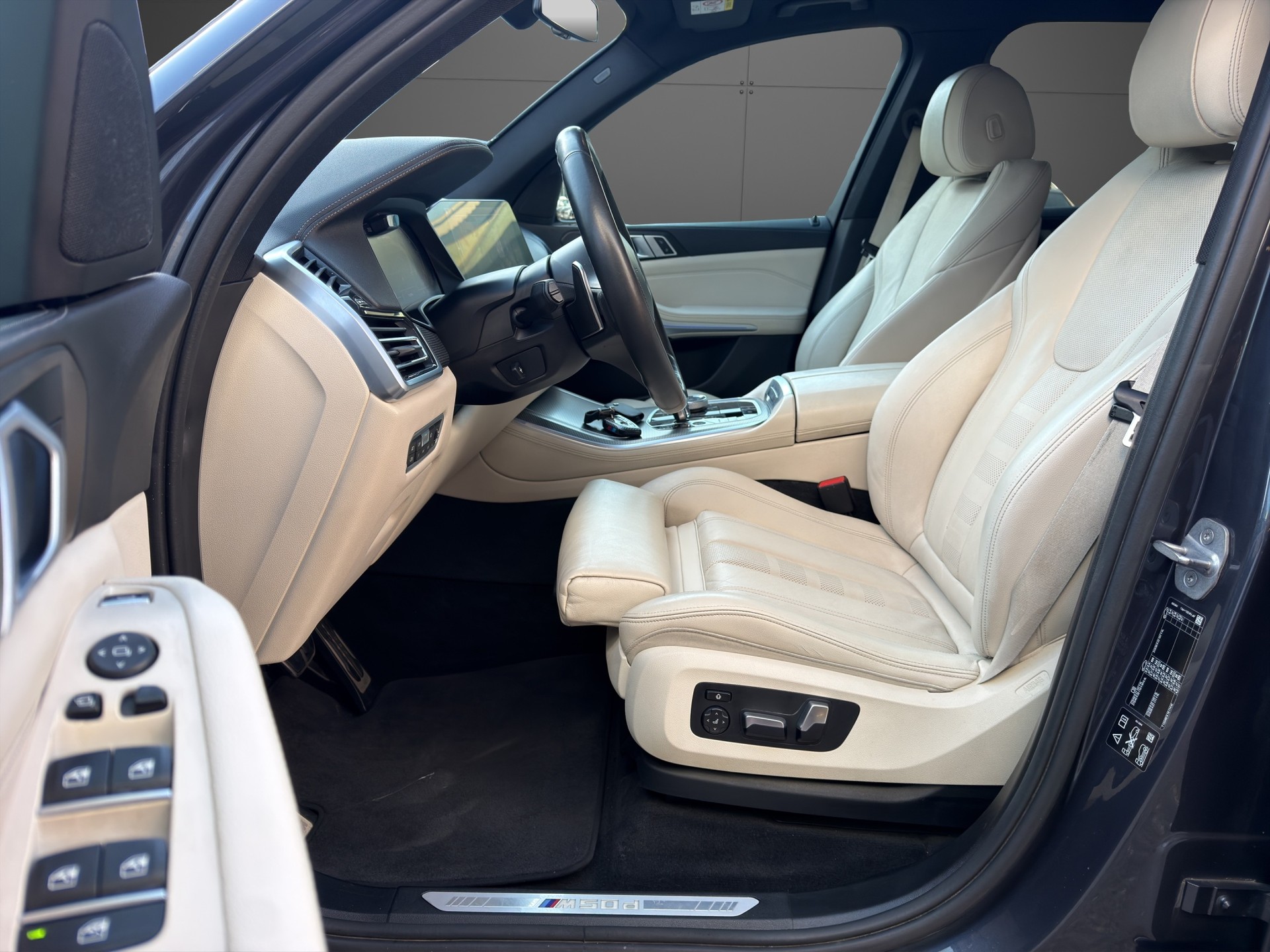 BMW X5 xDrive M50d Steptronic-image-10