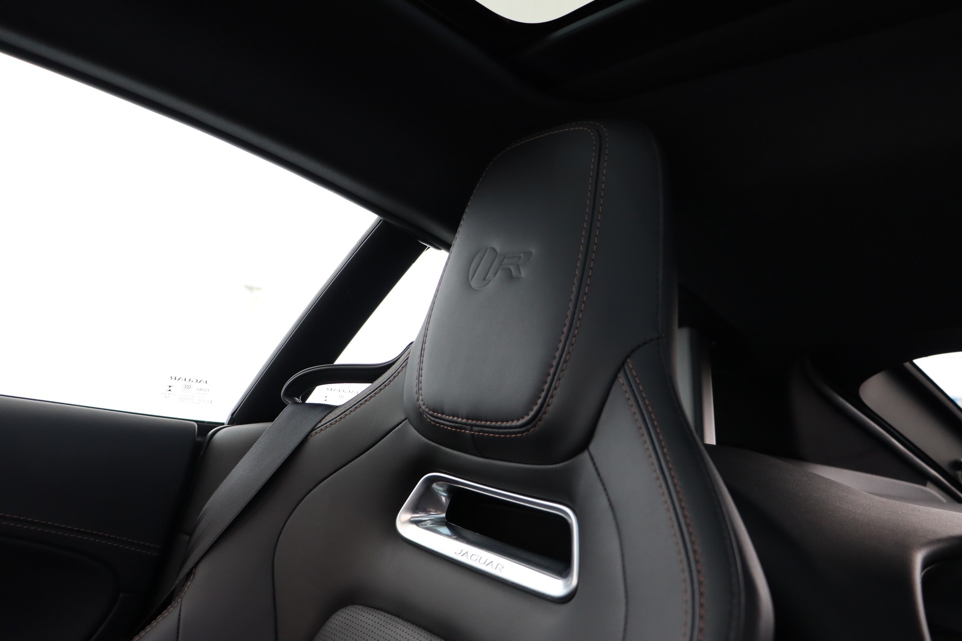 JAGUAR F-Type Coupé 5.0 V8 S/C R AWD Automatik-image-19