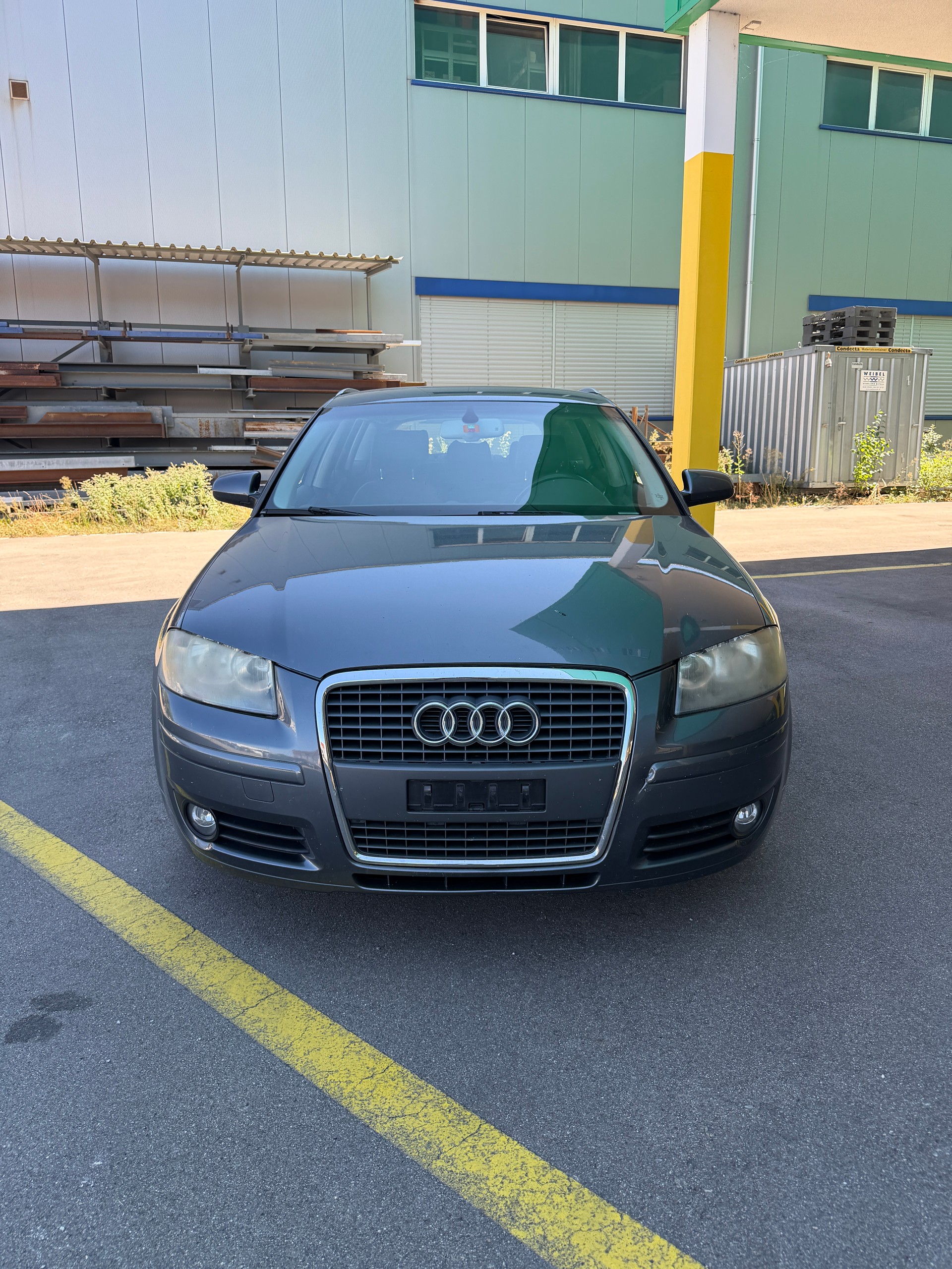 AUDI A3 Sportback 1.8 Turbo FSI Attraction-image-1