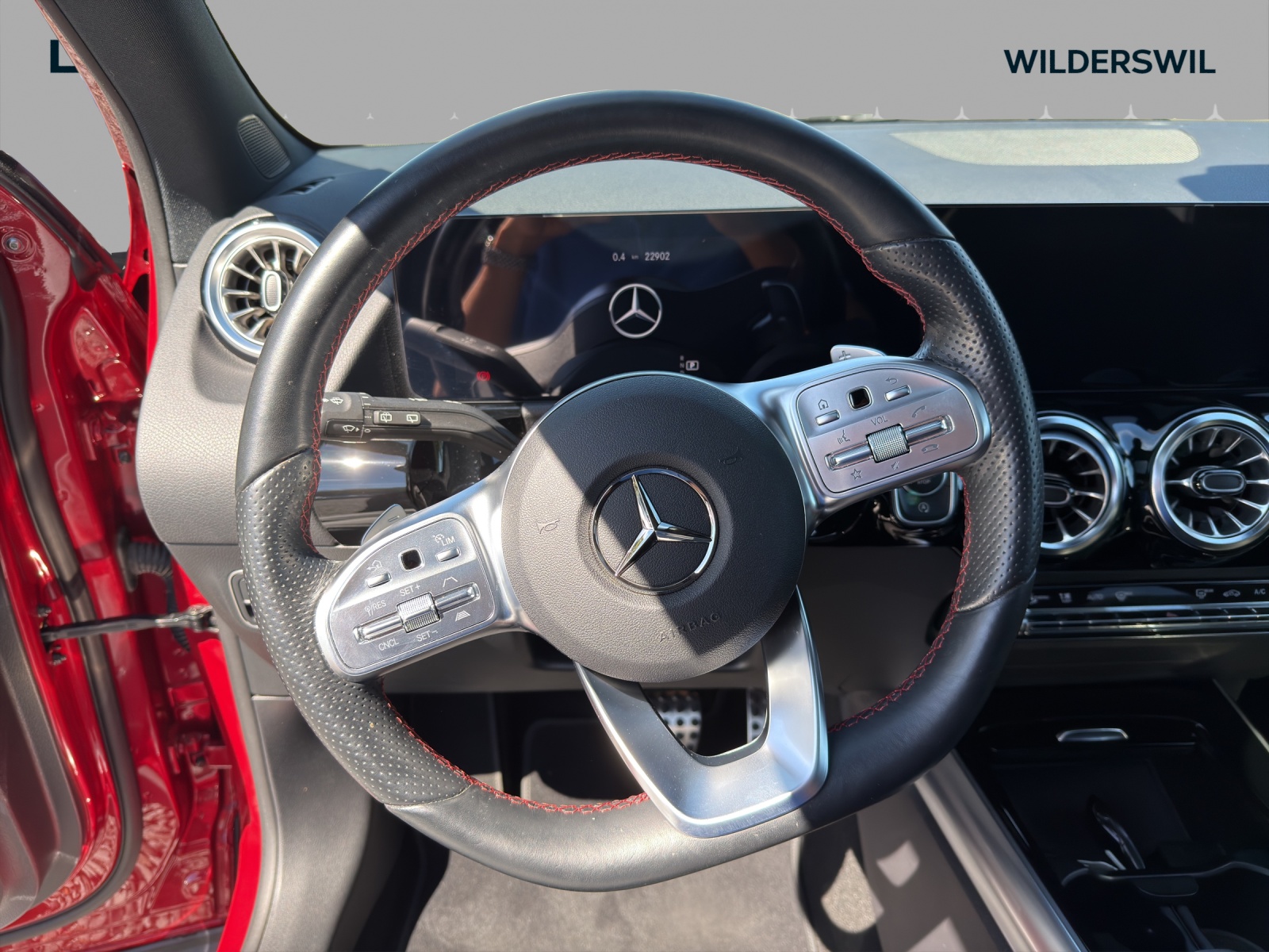 MERCEDES-BENZ GLA 250 4Matic AMG Line 8G-DCT-image-9