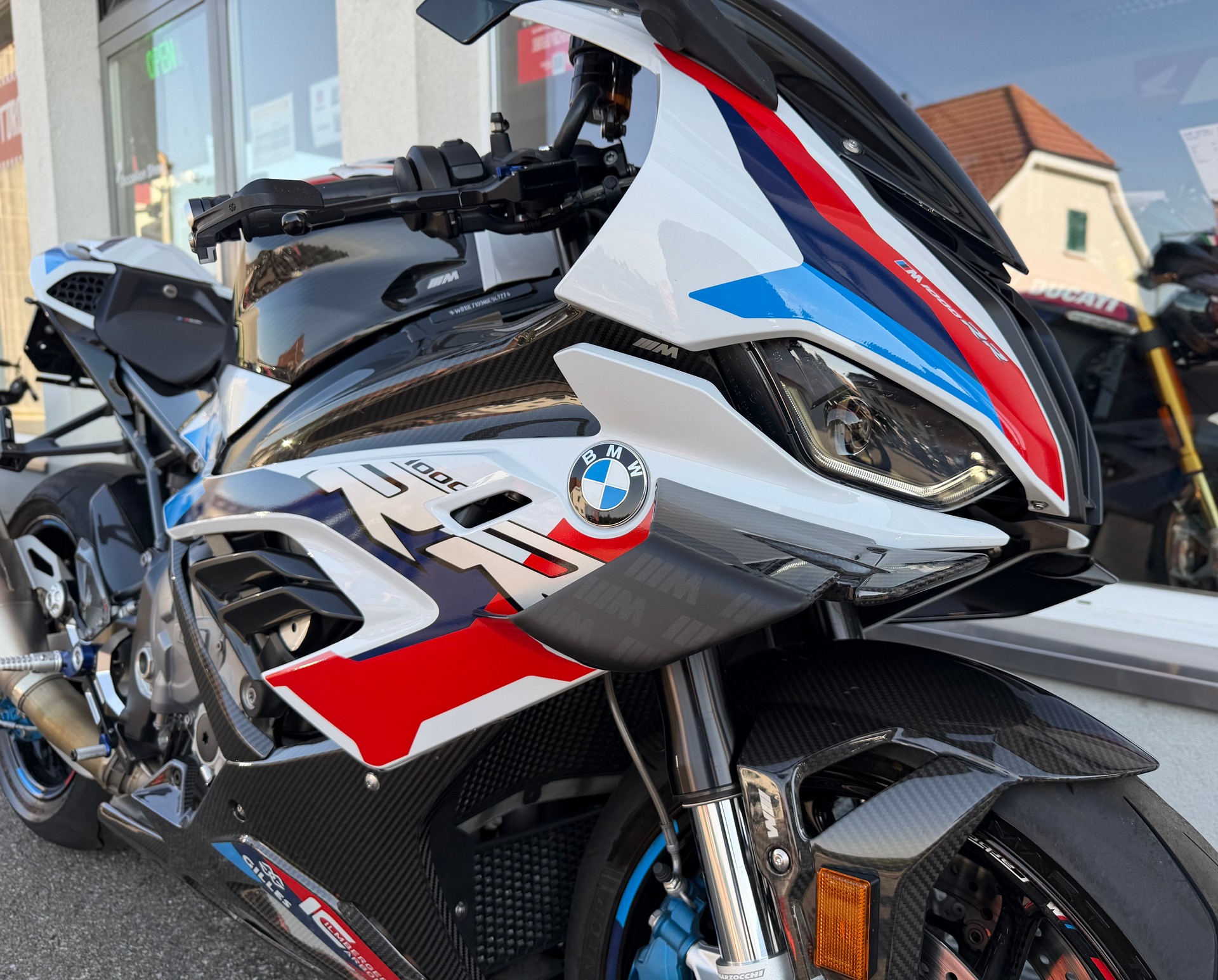 BMW M 1000 RR-image-5