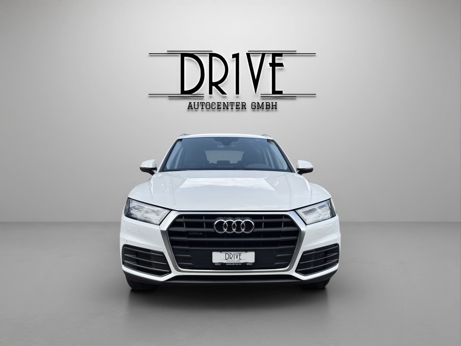 AUDI Q5 35 TDI quattro S-tronic-showroom-element-1