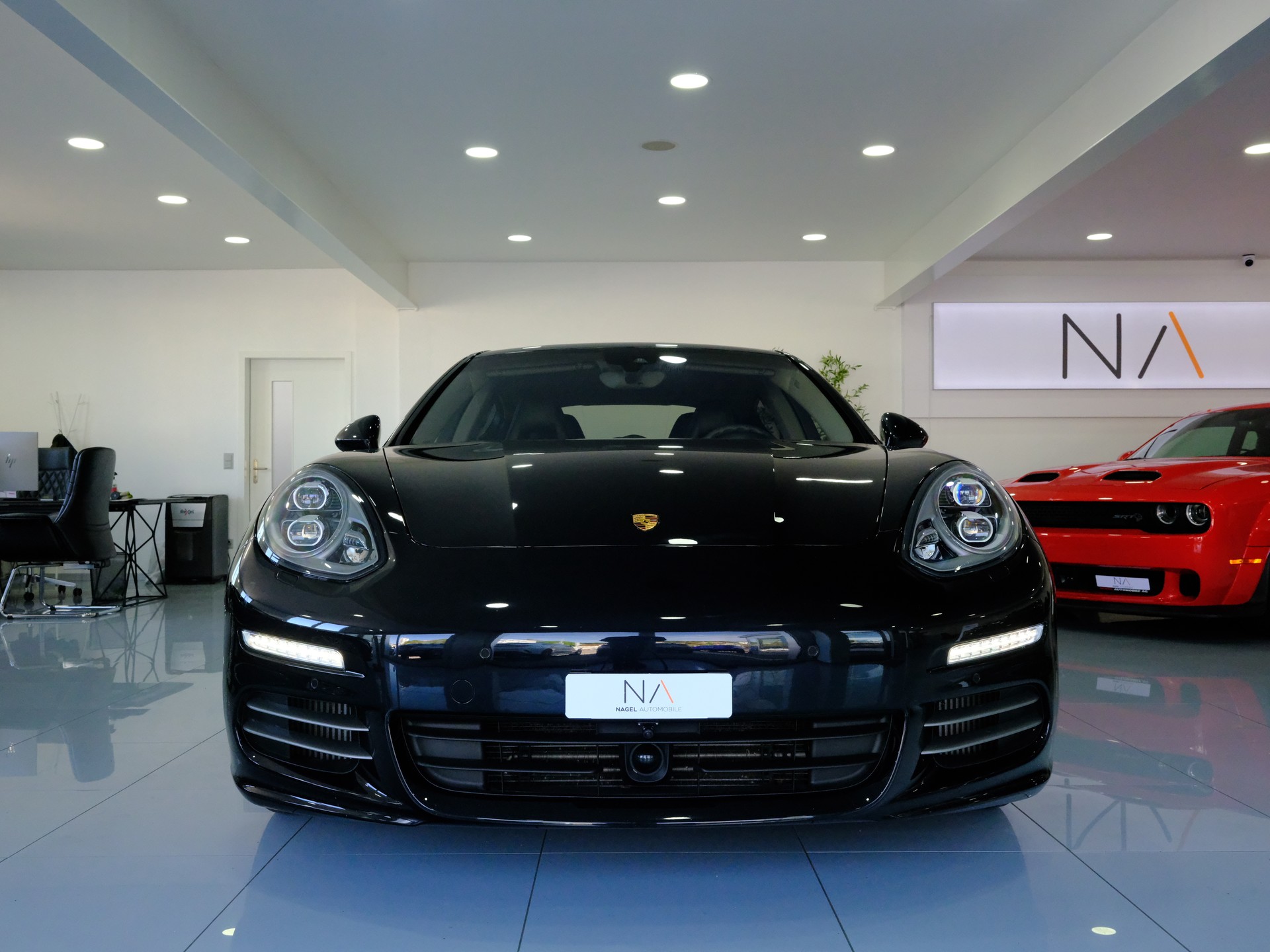 PORSCHE Panamera 4S 3.0 PDK-showroom-element-2