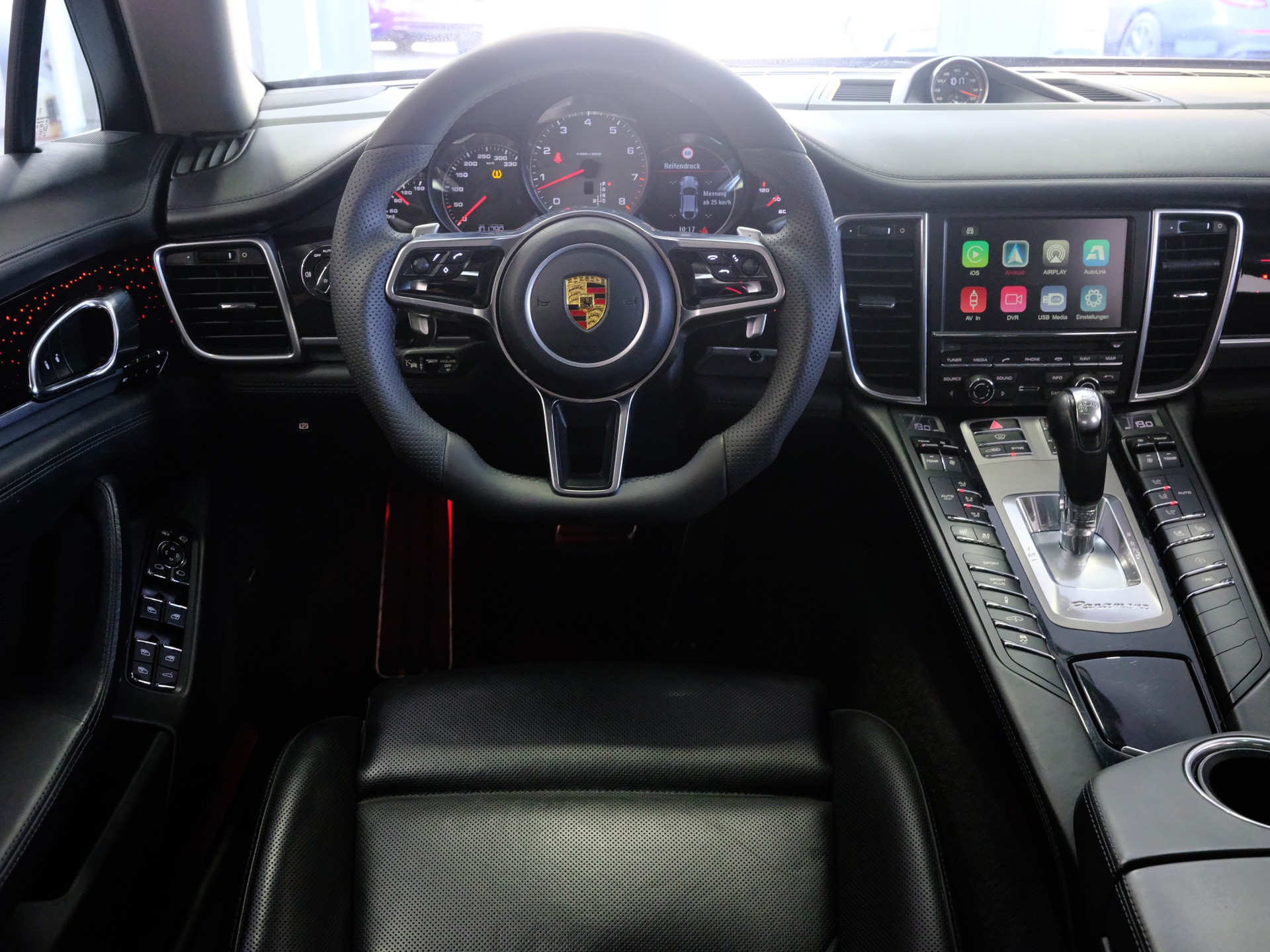 PORSCHE Panamera 4S 3.0 PDK-image-11