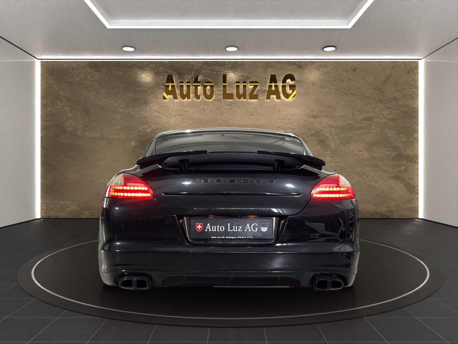 PORSCHE Panamera GTS 4.8 PDK-showroom-element-2