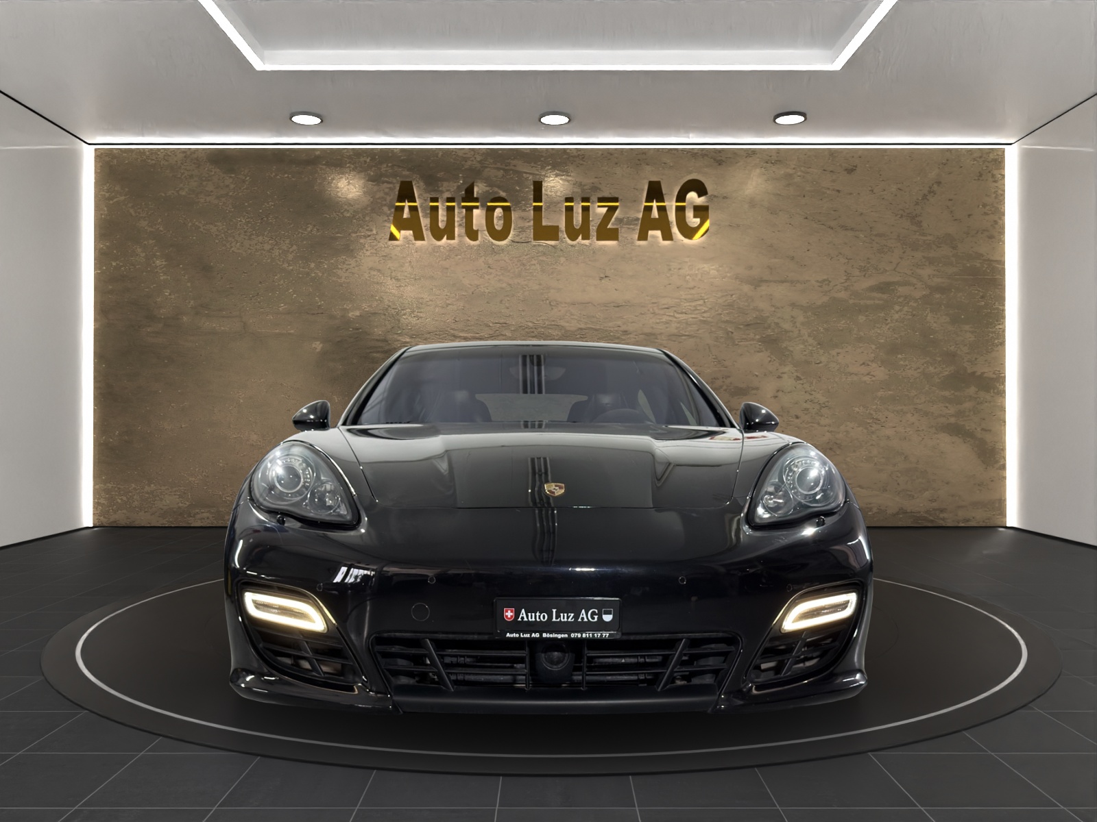 PORSCHE Panamera GTS 4.8 PDK-showroom-element-1