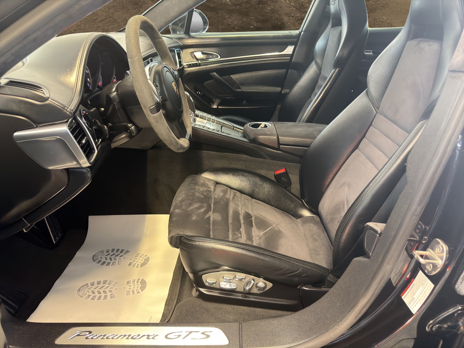 PORSCHE Panamera GTS 4.8 PDK-image-11