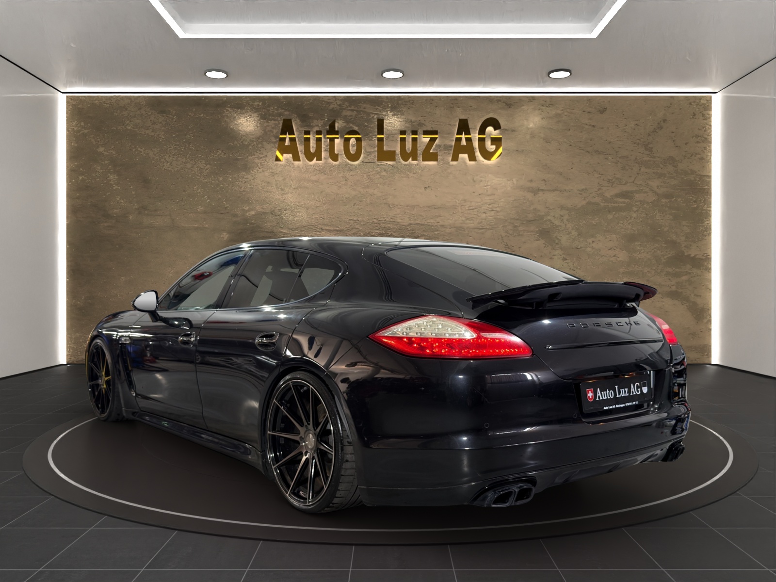 PORSCHE Panamera GTS 4.8 PDK-image-4