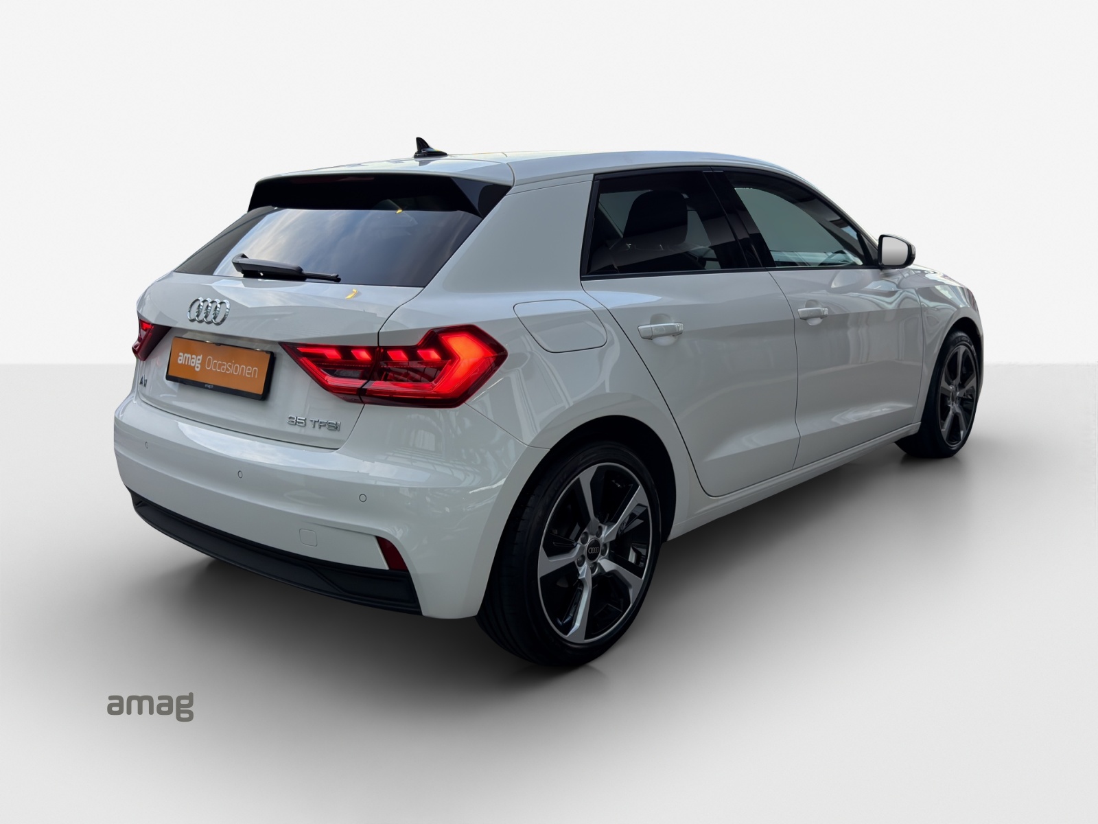 AUDI A1 Sportback 35 TFSI S-tronic-image-4