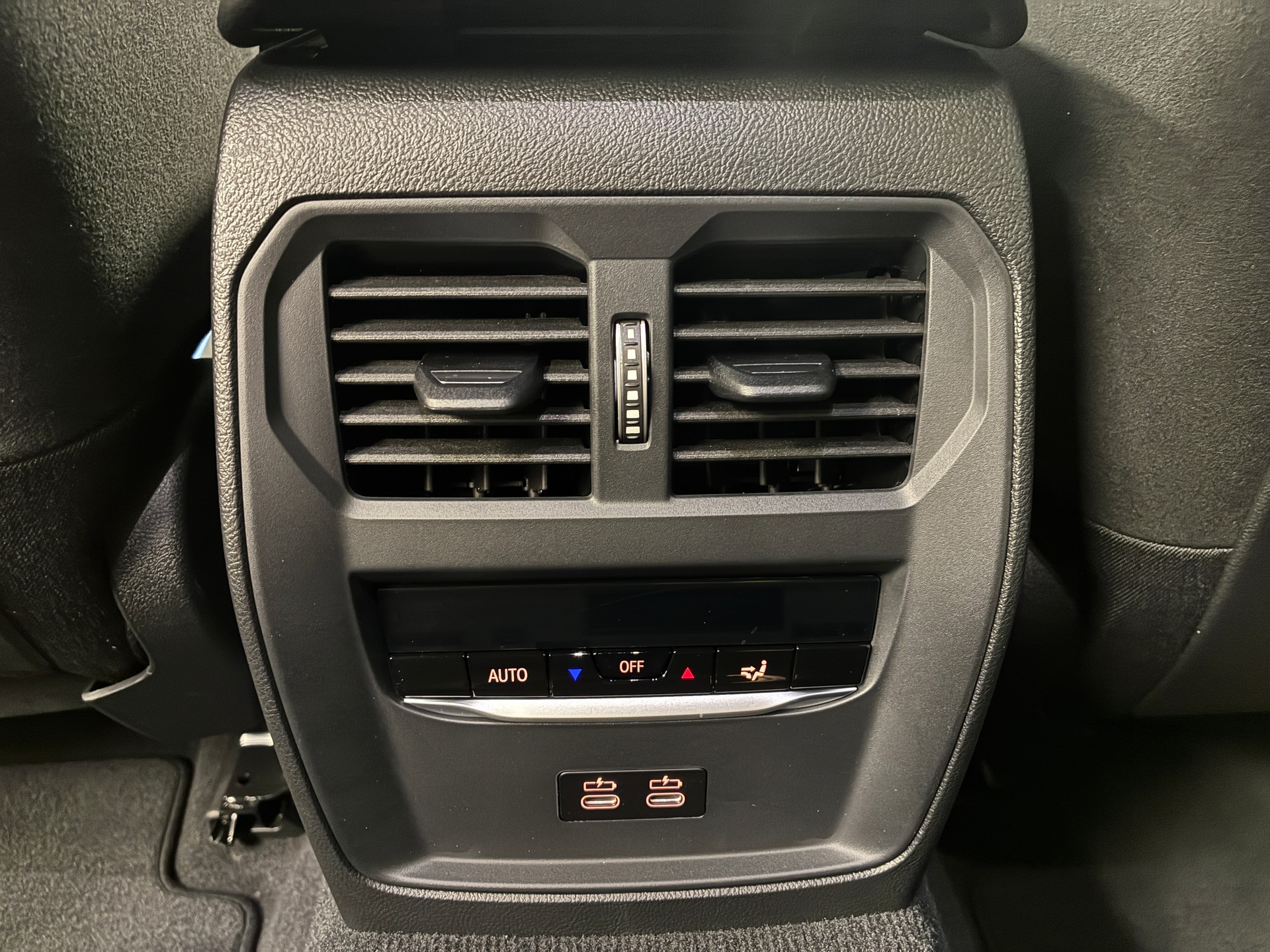BMW 330d xDrive Touring M Sport Pro-image-17