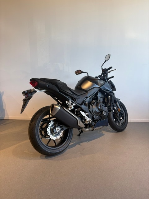 HONDA CB 750 Hornet E-clutch-image-2