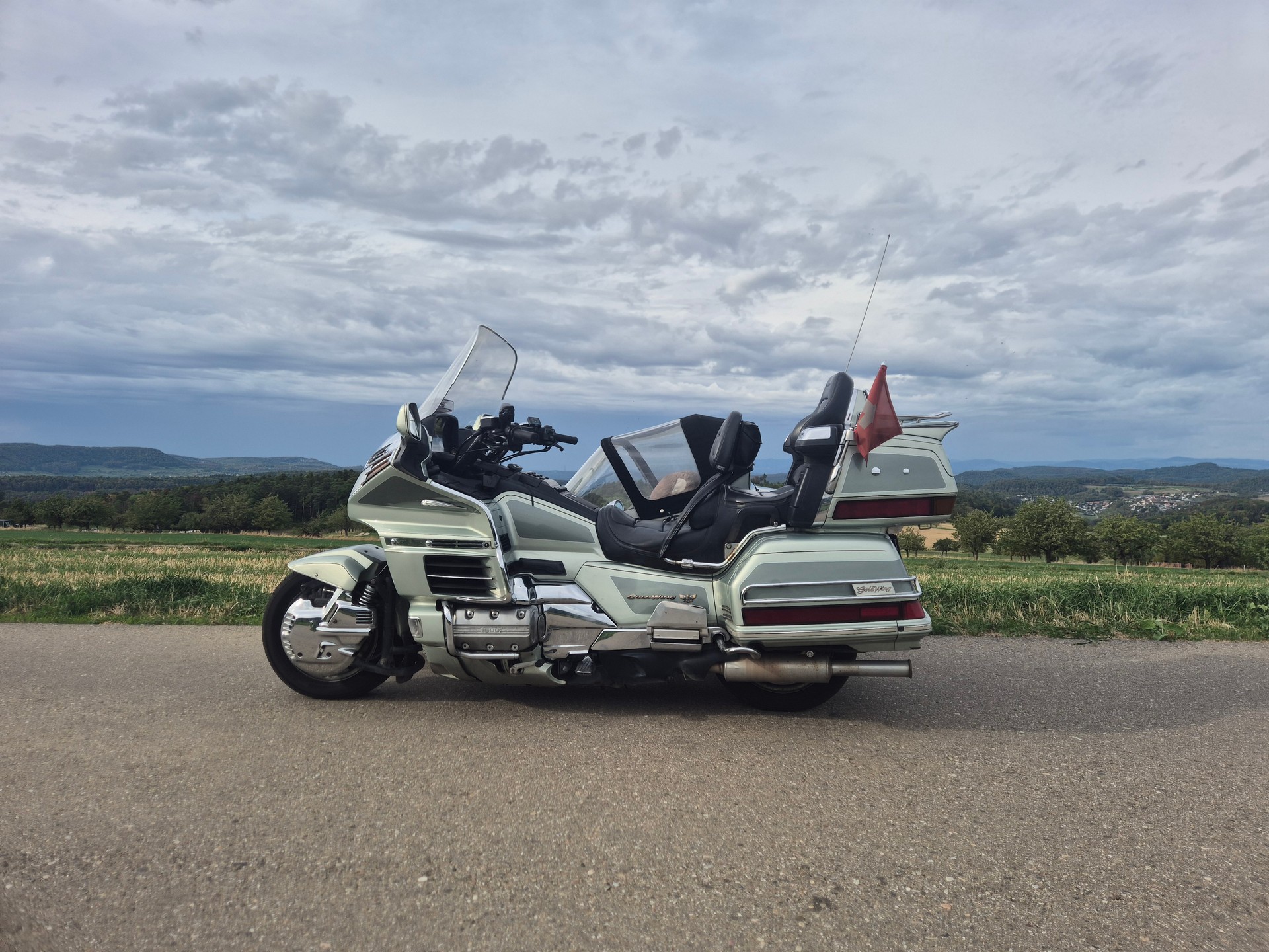 HONDA sidecar Goldwing SE EML-image-1