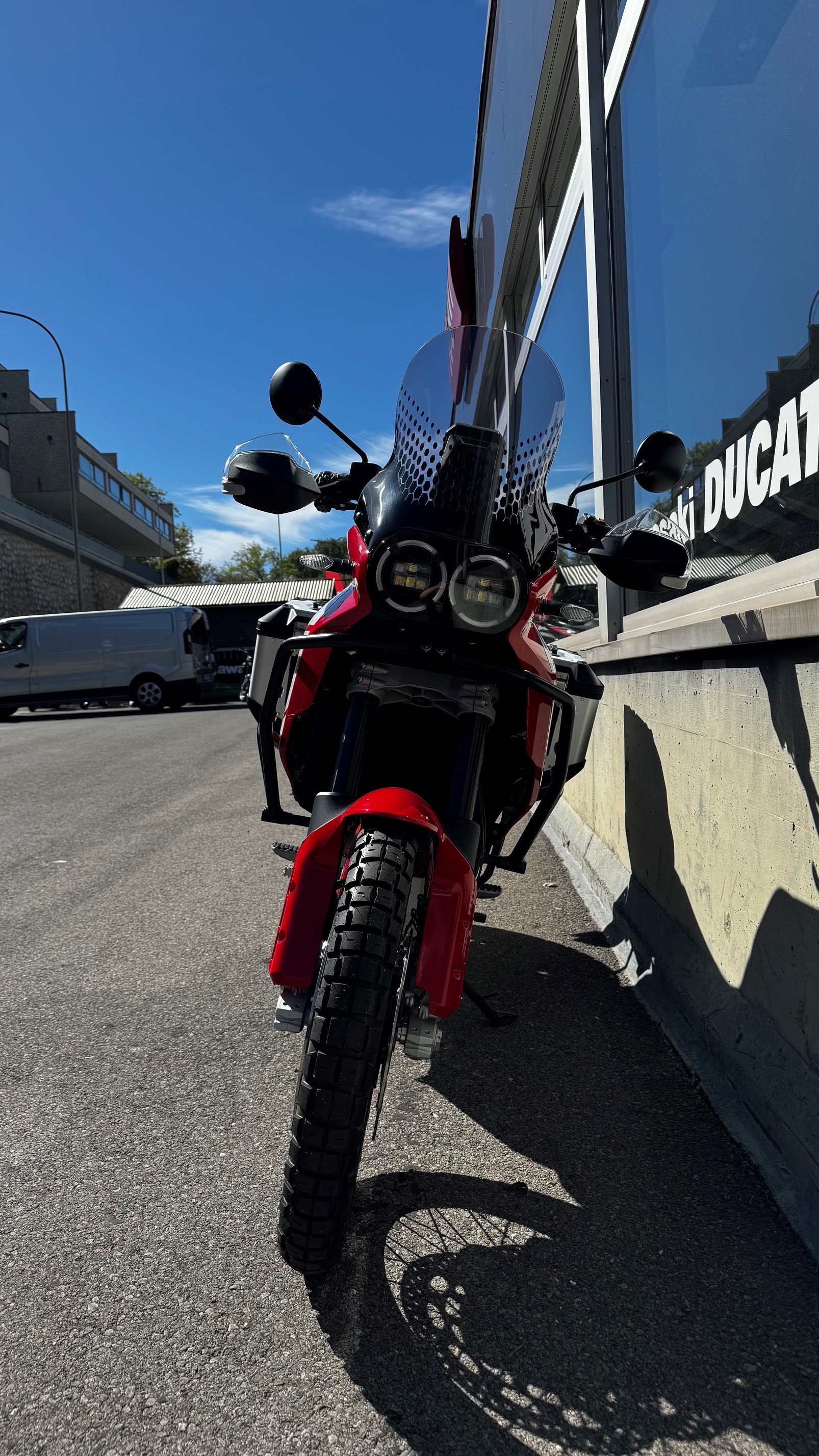 DUCATI Desert X Discovery-image-2